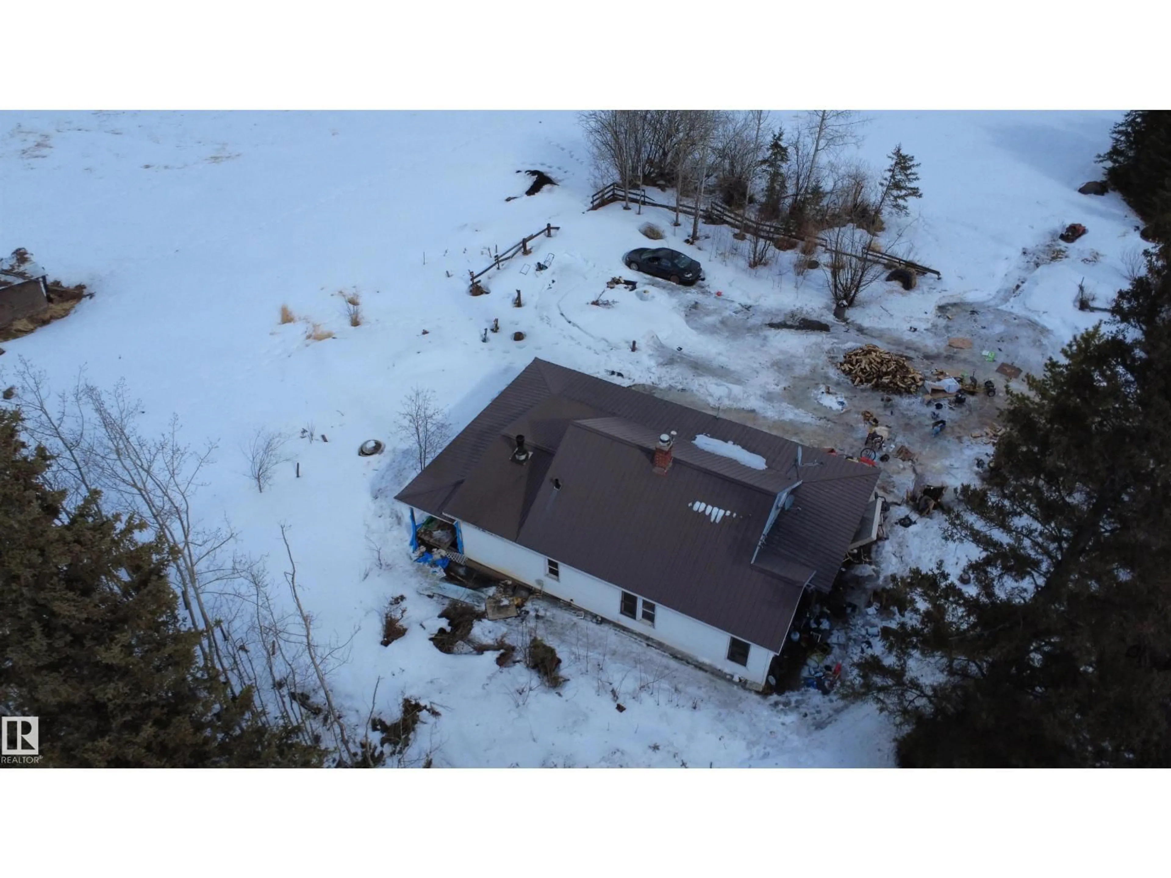 A pic from outside/outdoor area/front of a property/back of a property/a pic from drone, building for 9222 HWY 16 X, Rural Yellowhead Alberta T0E2M0