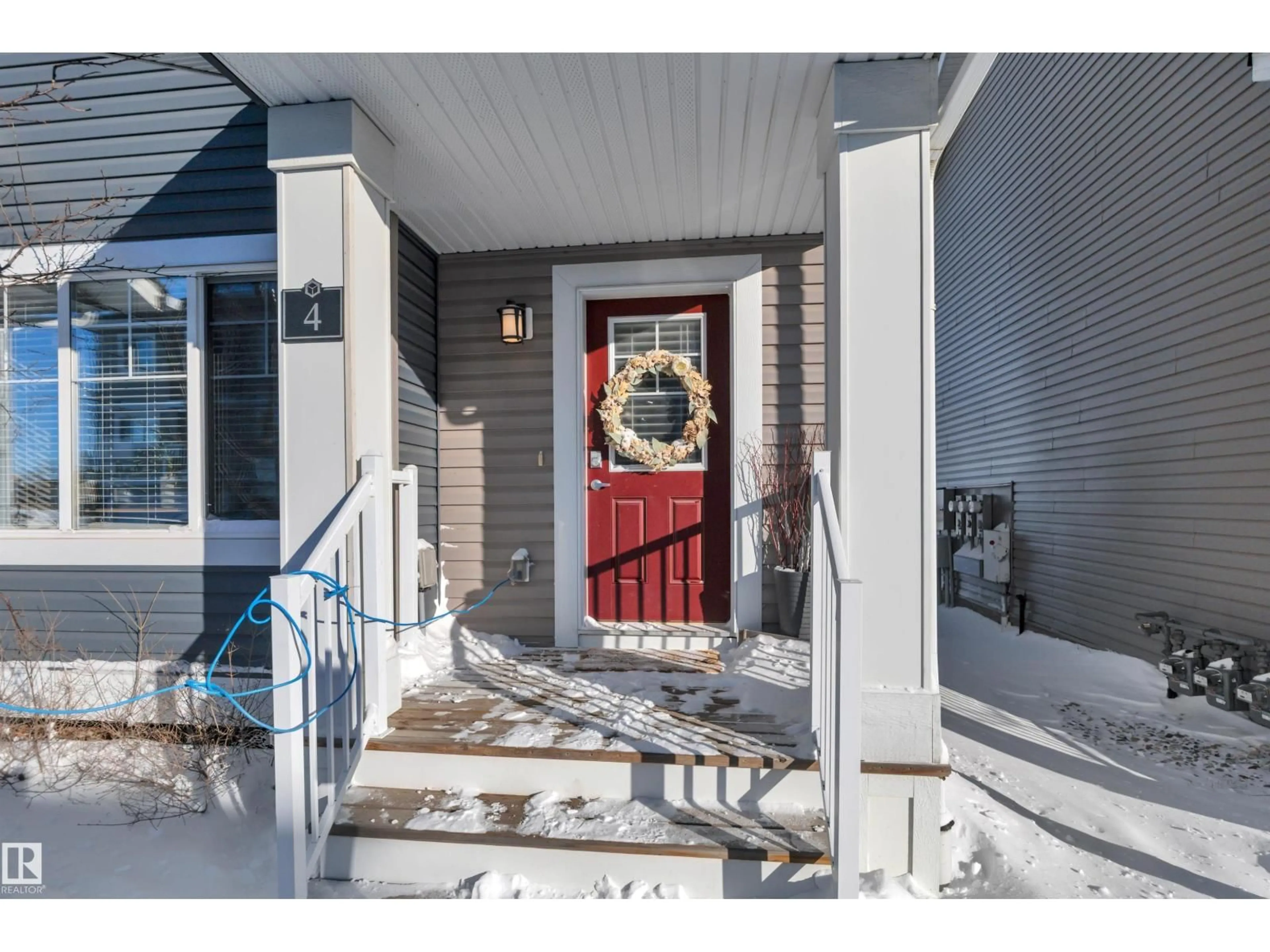 Indoor entryway for #4 - 5203 149 AV, Edmonton Alberta T5A1B5