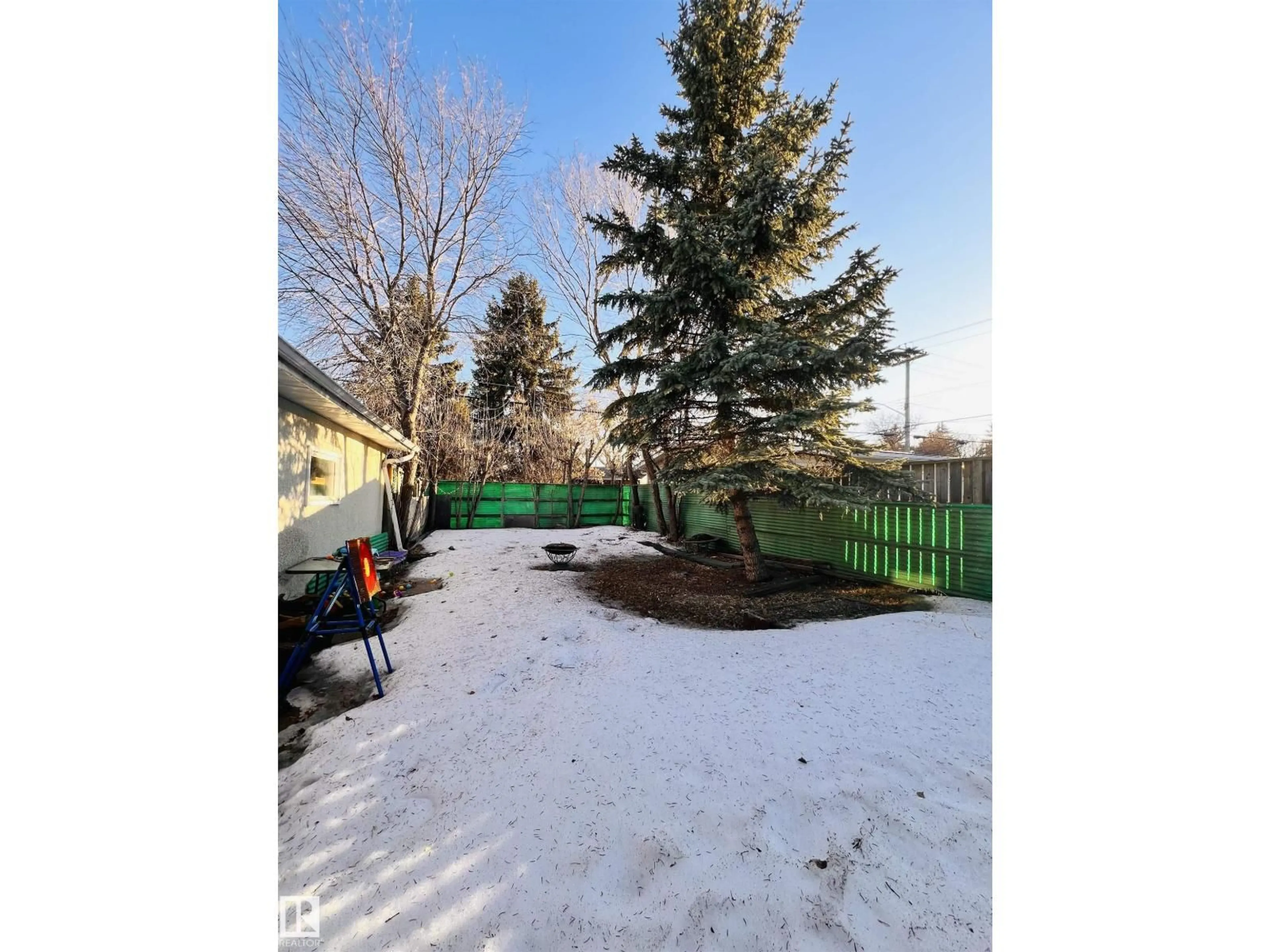 Patio, street for 11459 51 AV, Edmonton Alberta T6H0L8