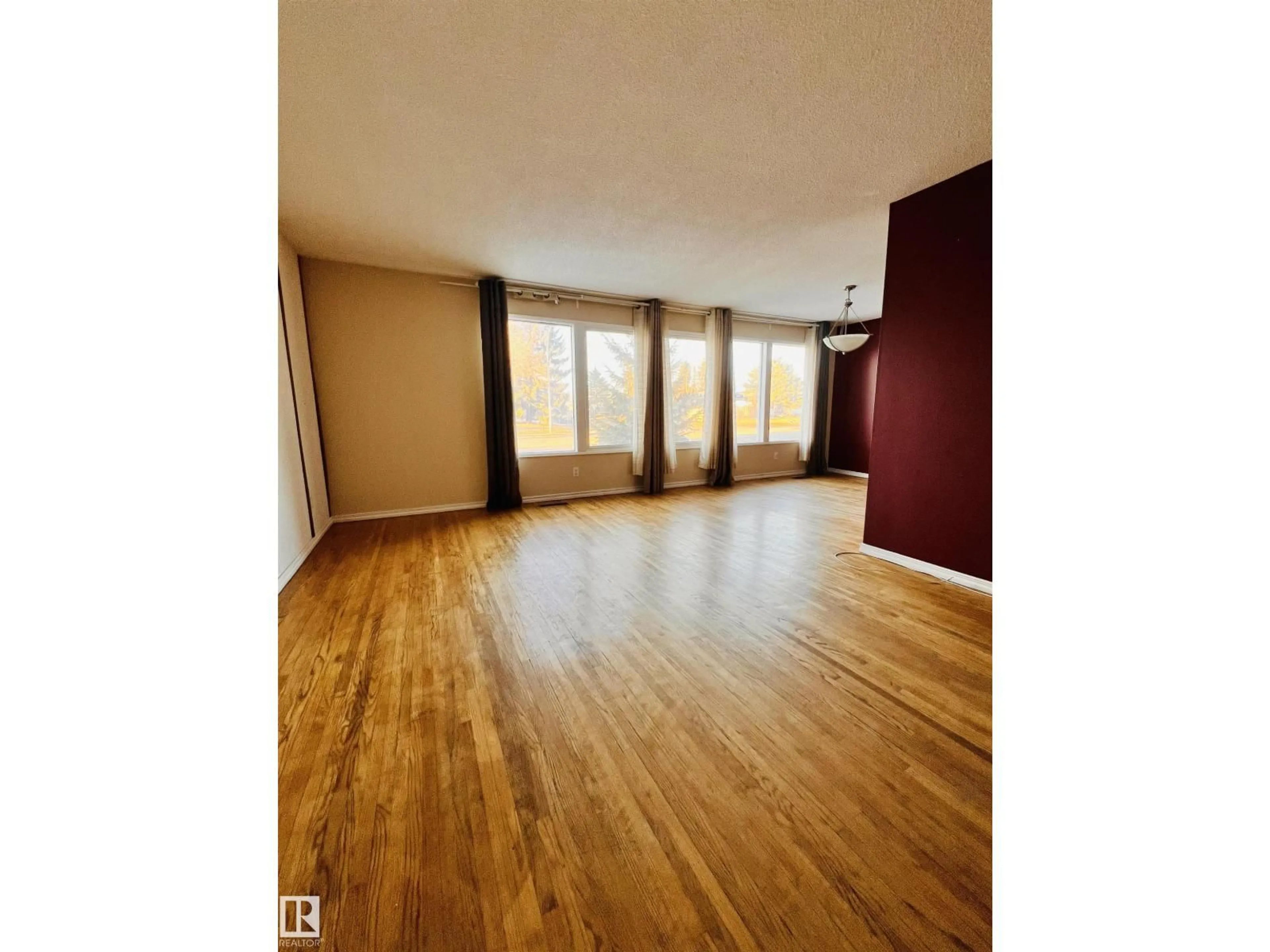 A pic of a room for 11459 51 AV, Edmonton Alberta T6H0L8