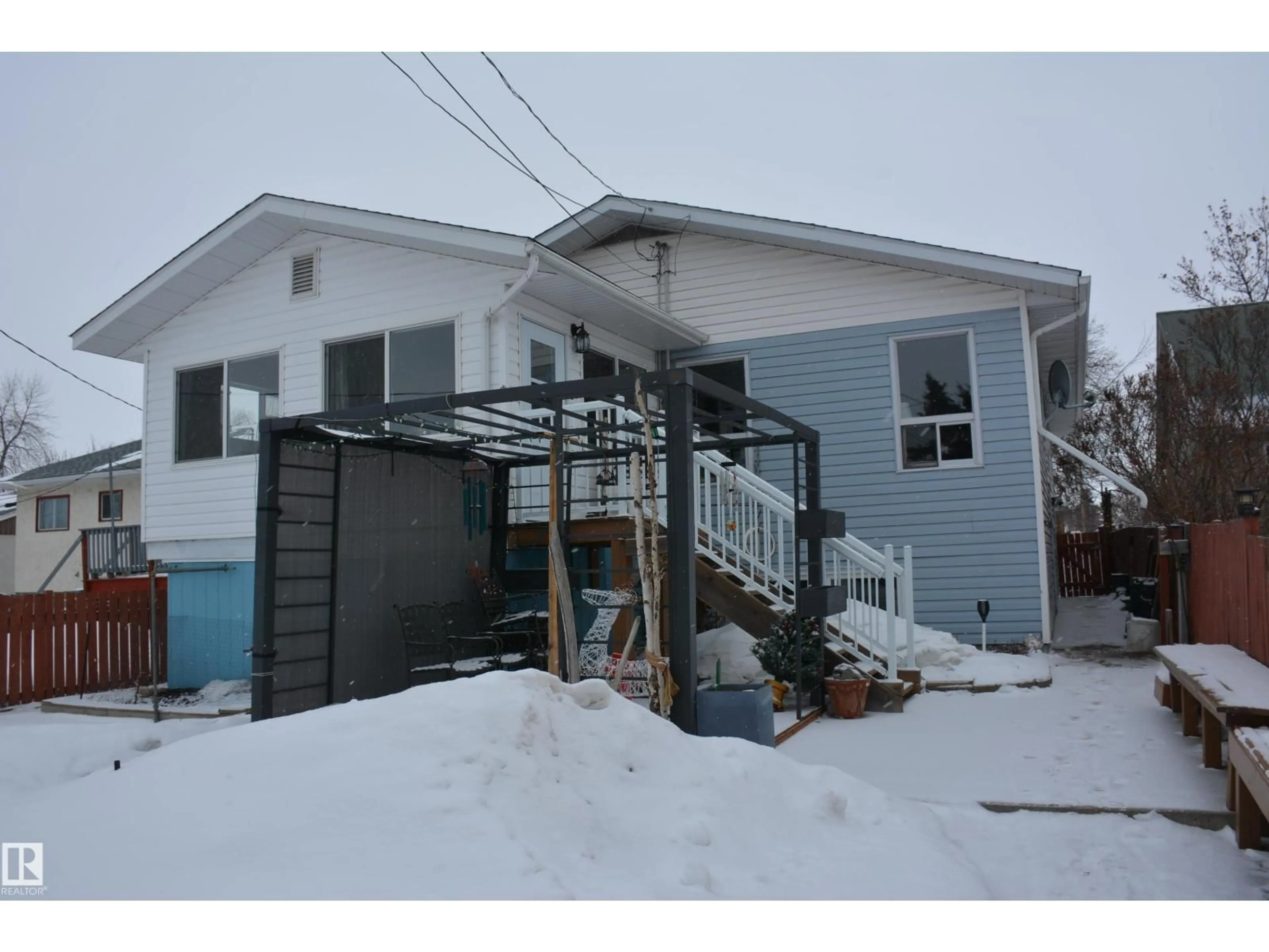 Unknown for 5020 47 ST, Barrhead Alberta T7N1H5