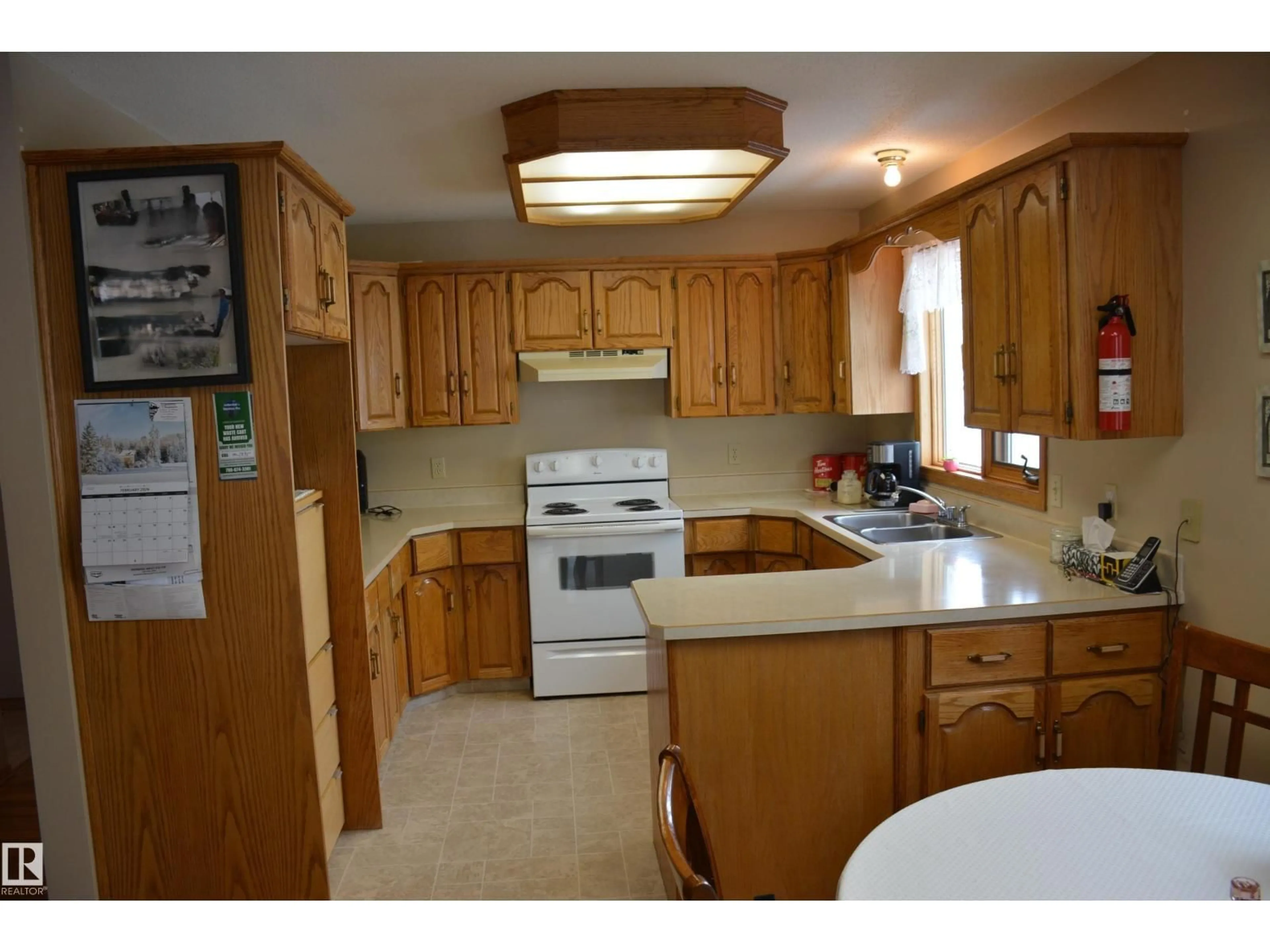Standard kitchen, unknown for 5020 47 ST, Barrhead Alberta T7N1H5