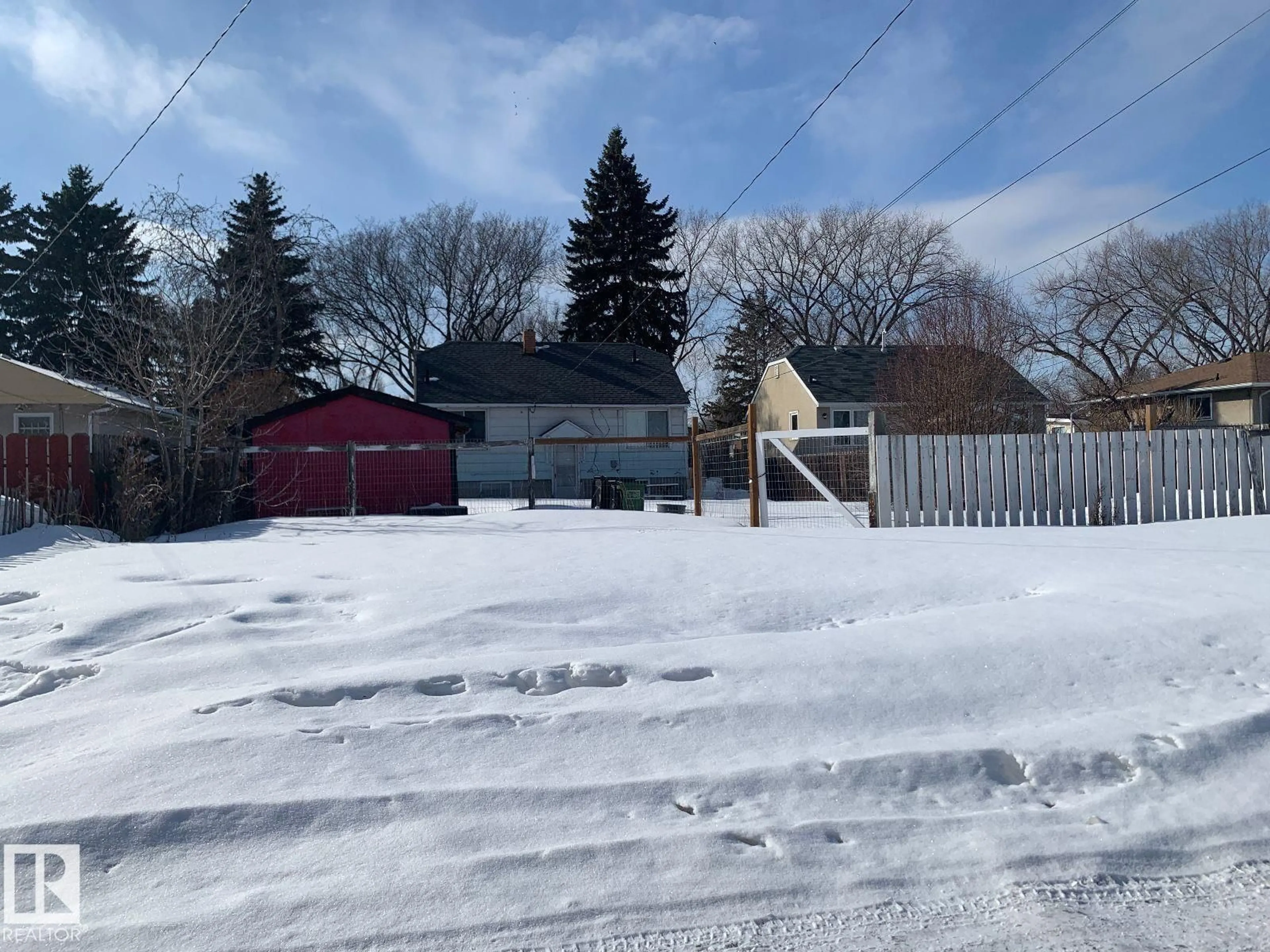 Shed for 12229 85 ST, Edmonton Alberta T5B3G8