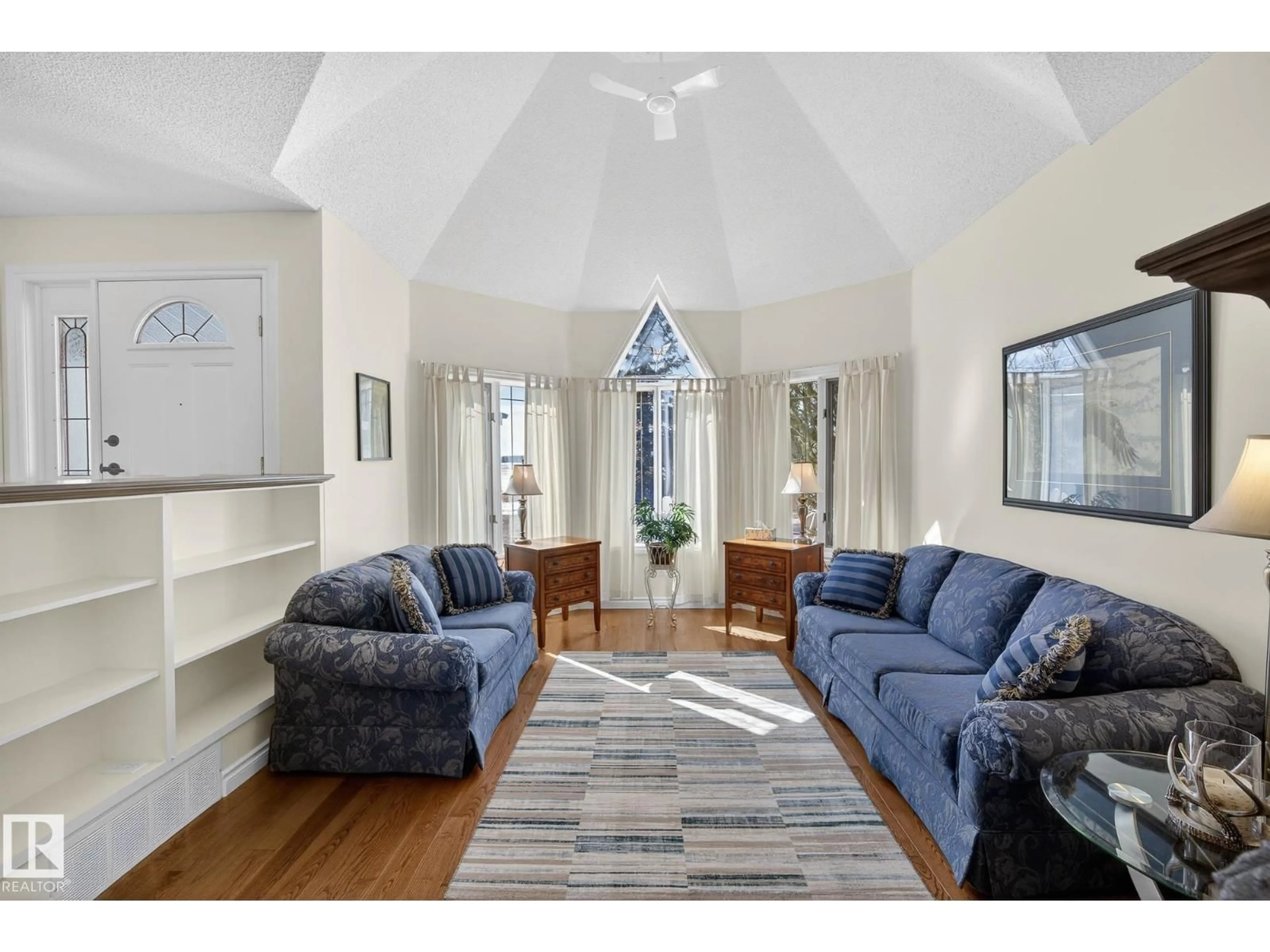 Living room with furniture, unknown for 43 26503 TWP ROAD 511, Rural Parkland County Alberta T7Y1G4