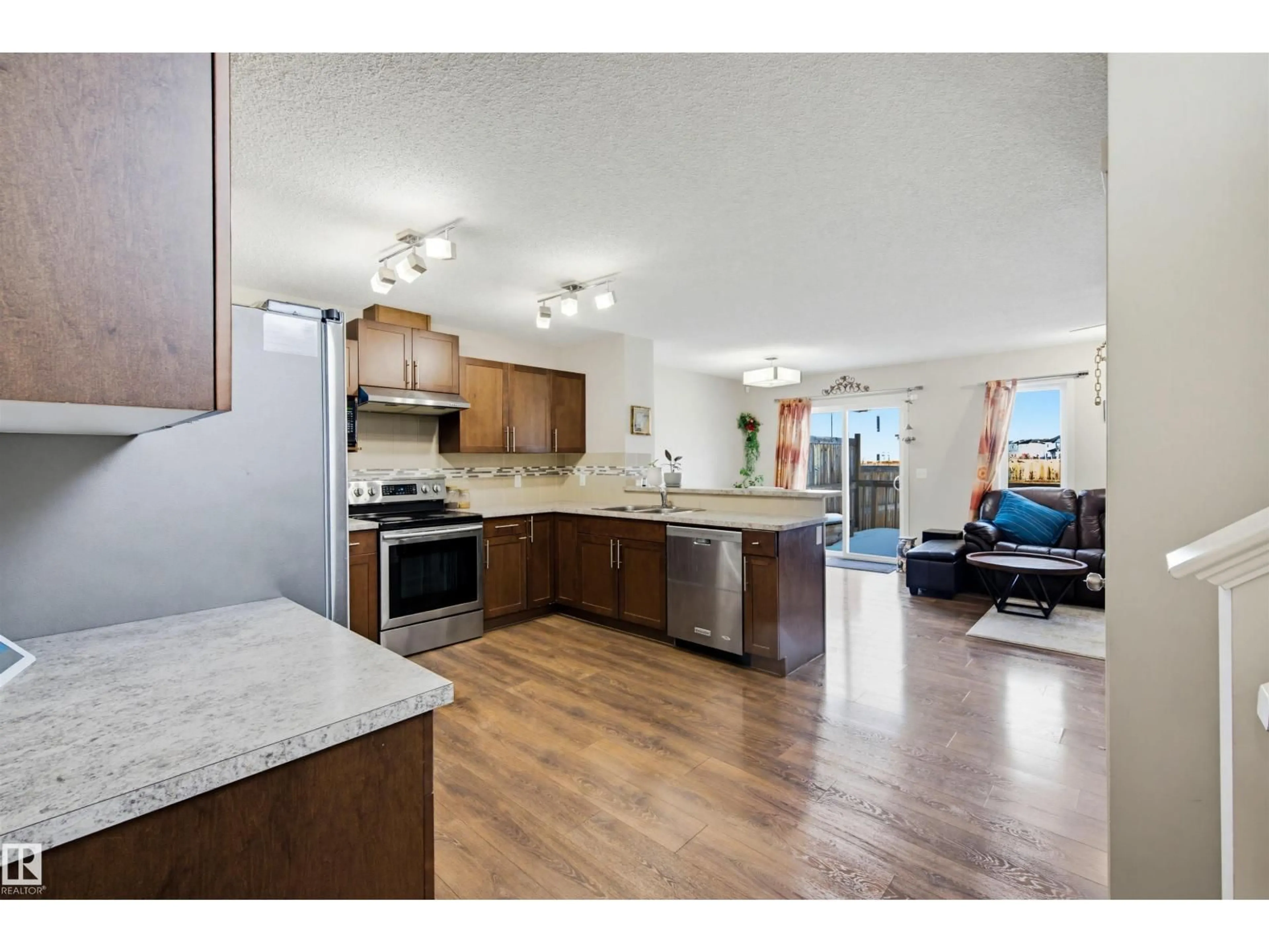 Unknown for 2812 16 AV, Edmonton Alberta T6T0Z6