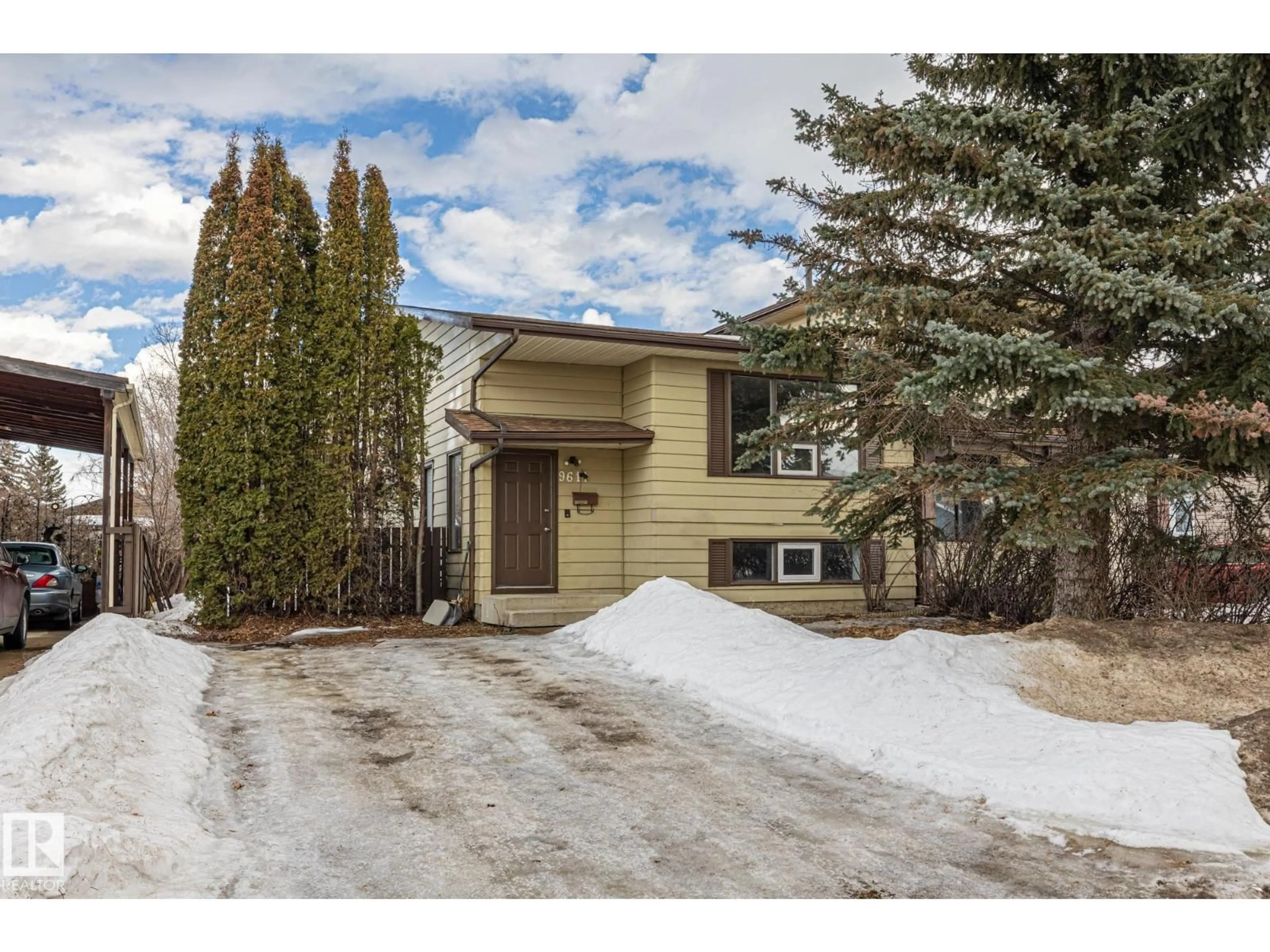 Unknown for 9611 81 ST, Fort Saskatchewan Alberta T8L3C7