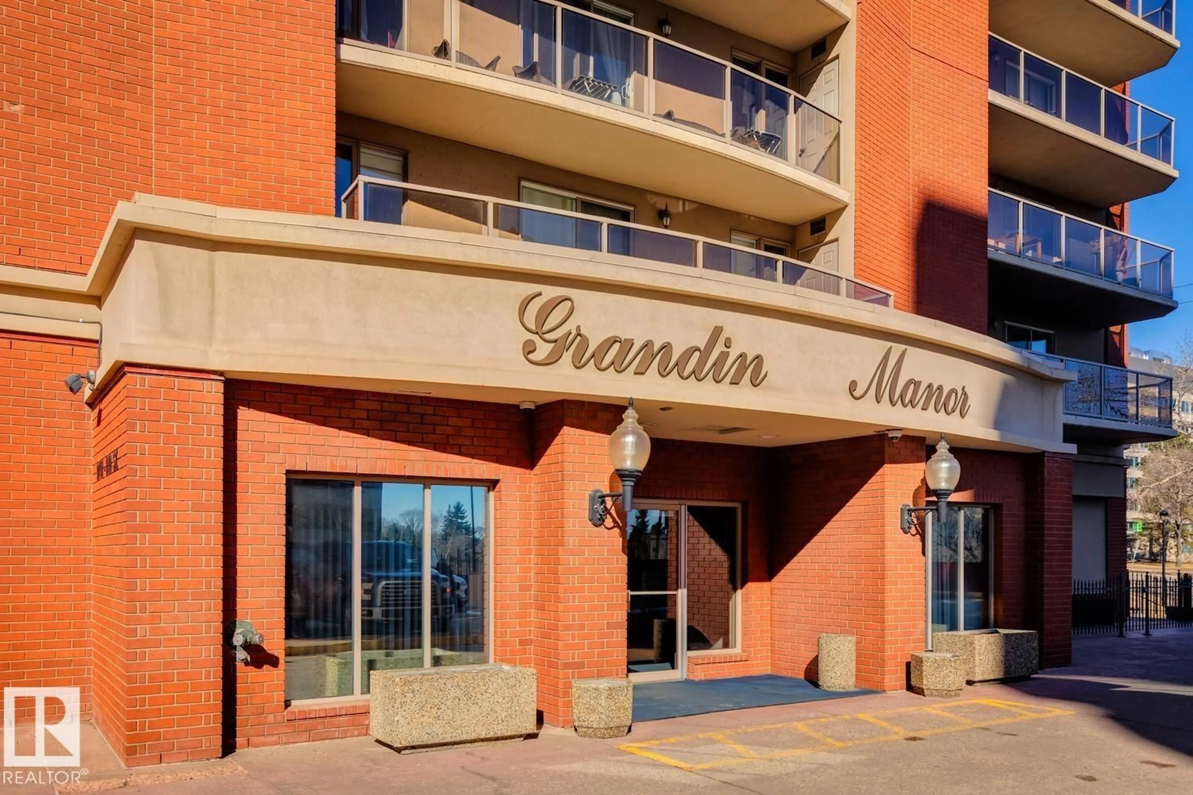 Unknown for #605 - 9741 110 ST, Edmonton Alberta T5X2V8