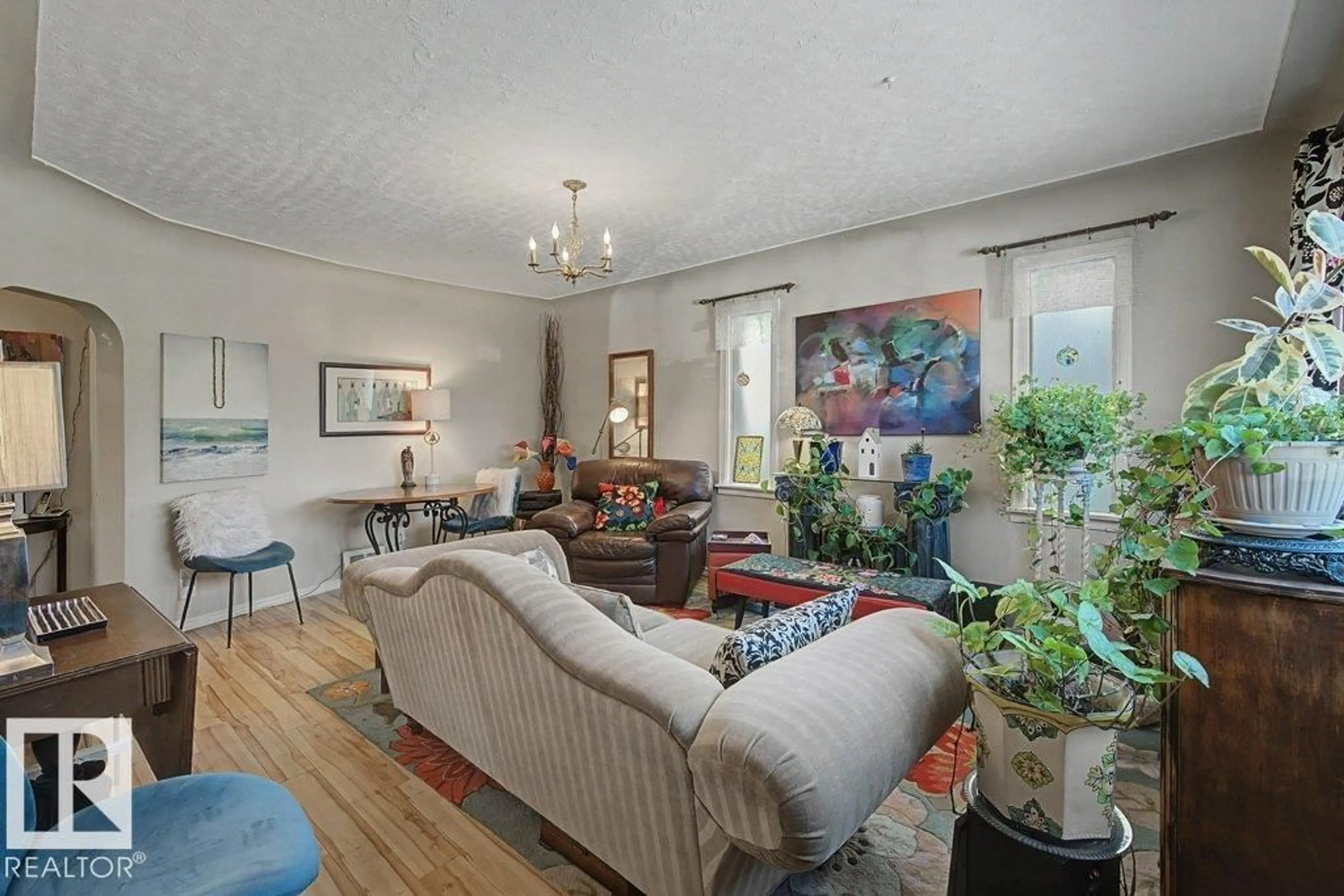 Unknown for 9739 85 AV, Edmonton Alberta T6E2J3