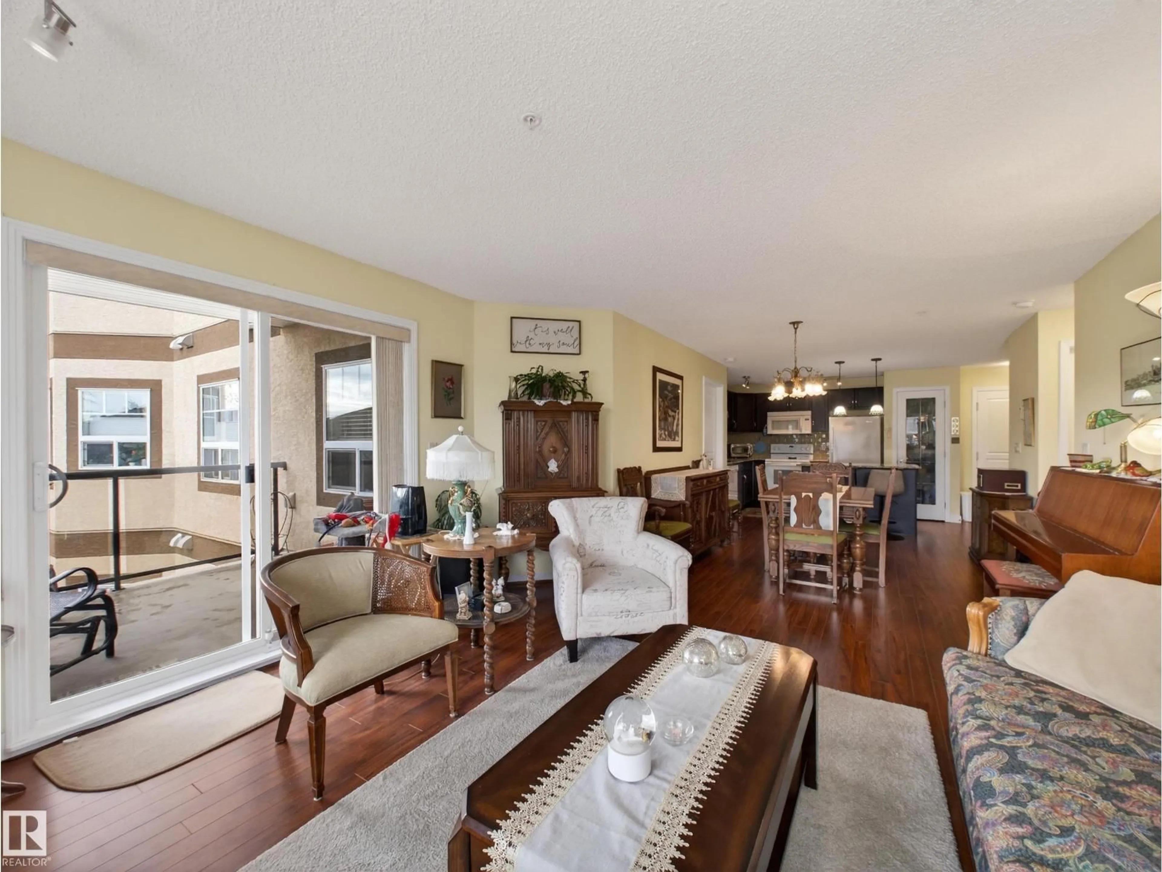 Unknown for #218 - 2045 GRANTHAM CT, Edmonton Alberta T5T3X6