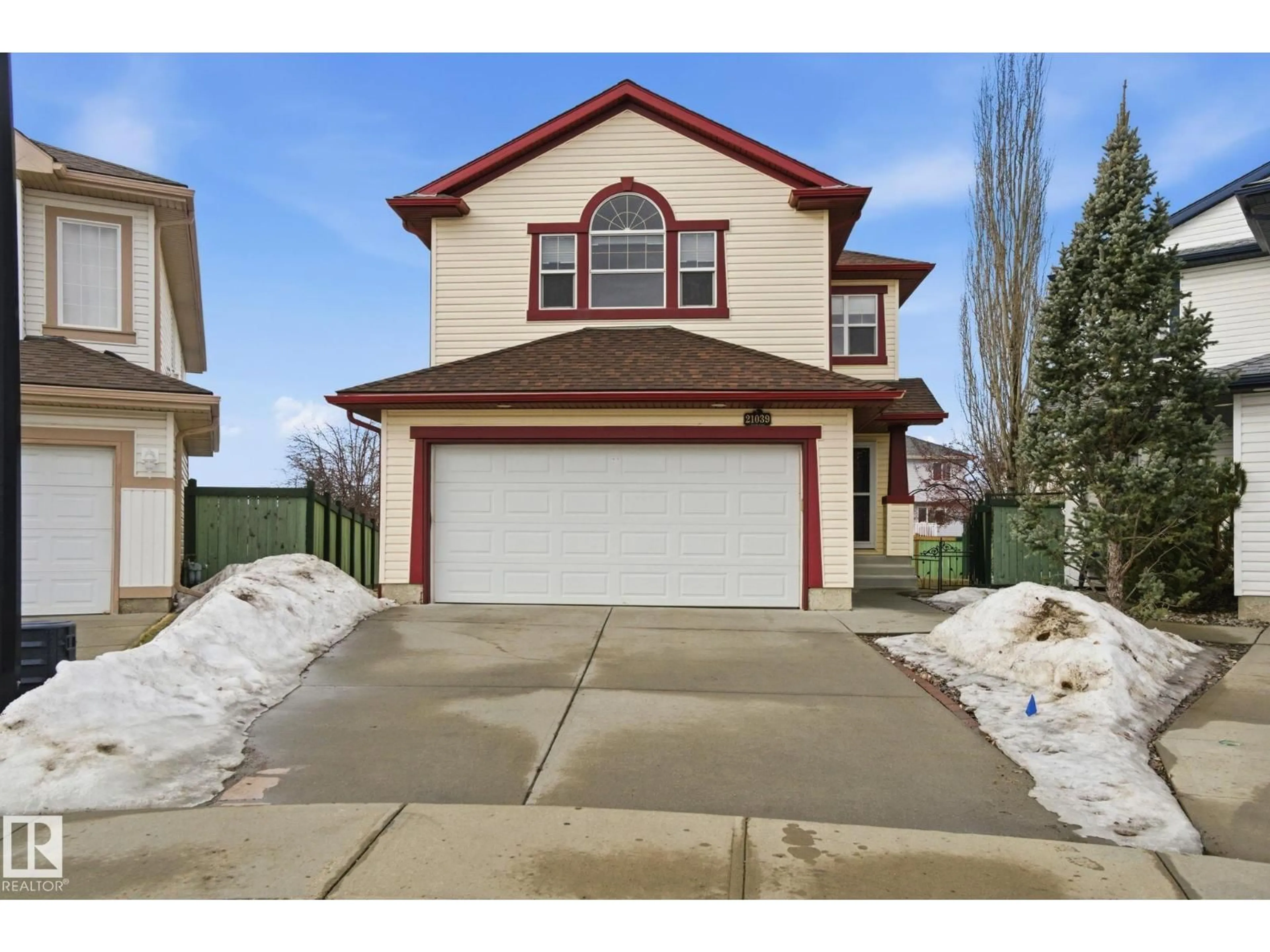 Unknown for 21039 92 AV, Edmonton Alberta T5T6X2