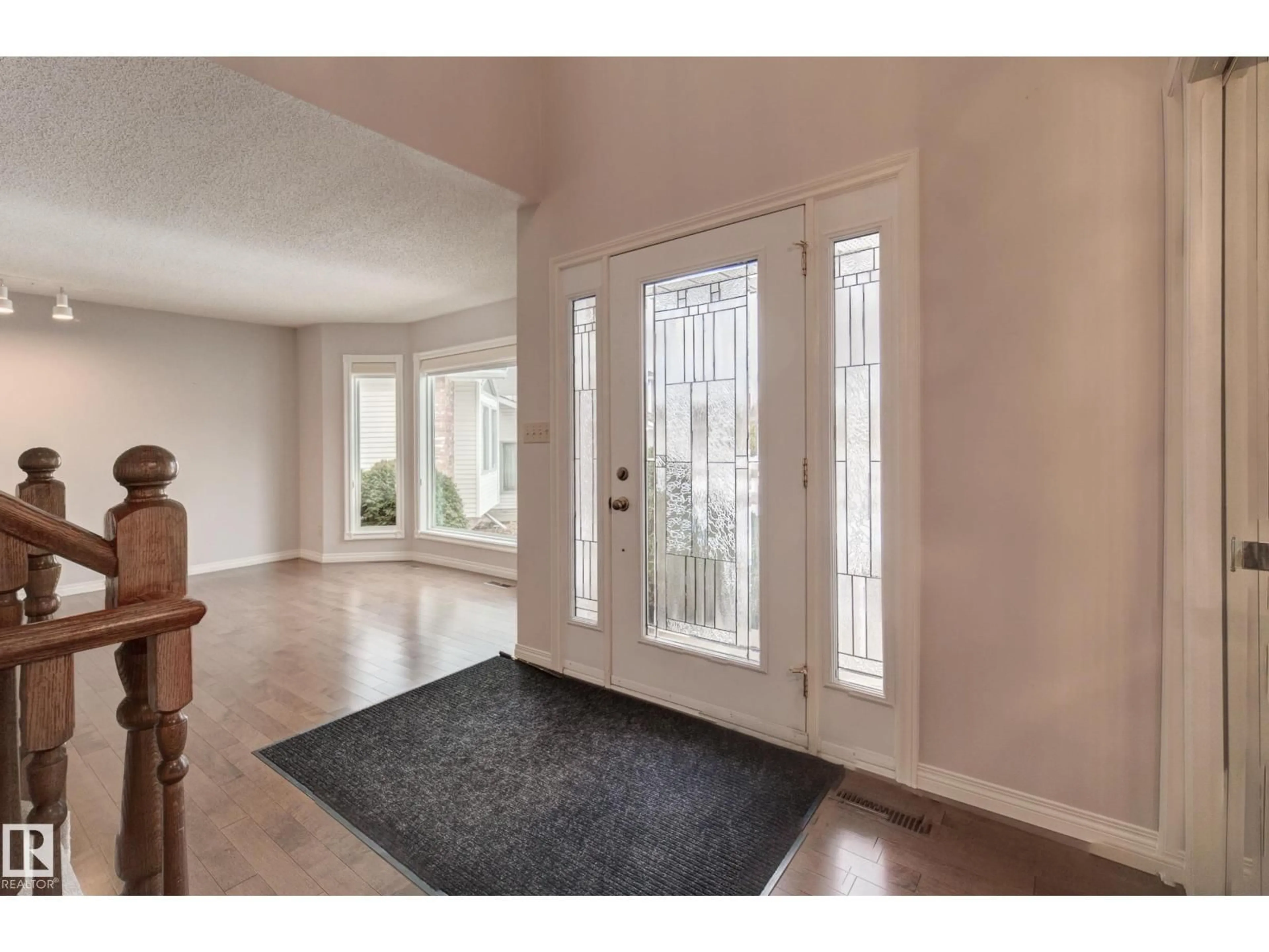 Indoor entryway for 237 BULYEA RD, Edmonton Alberta T6R1X7