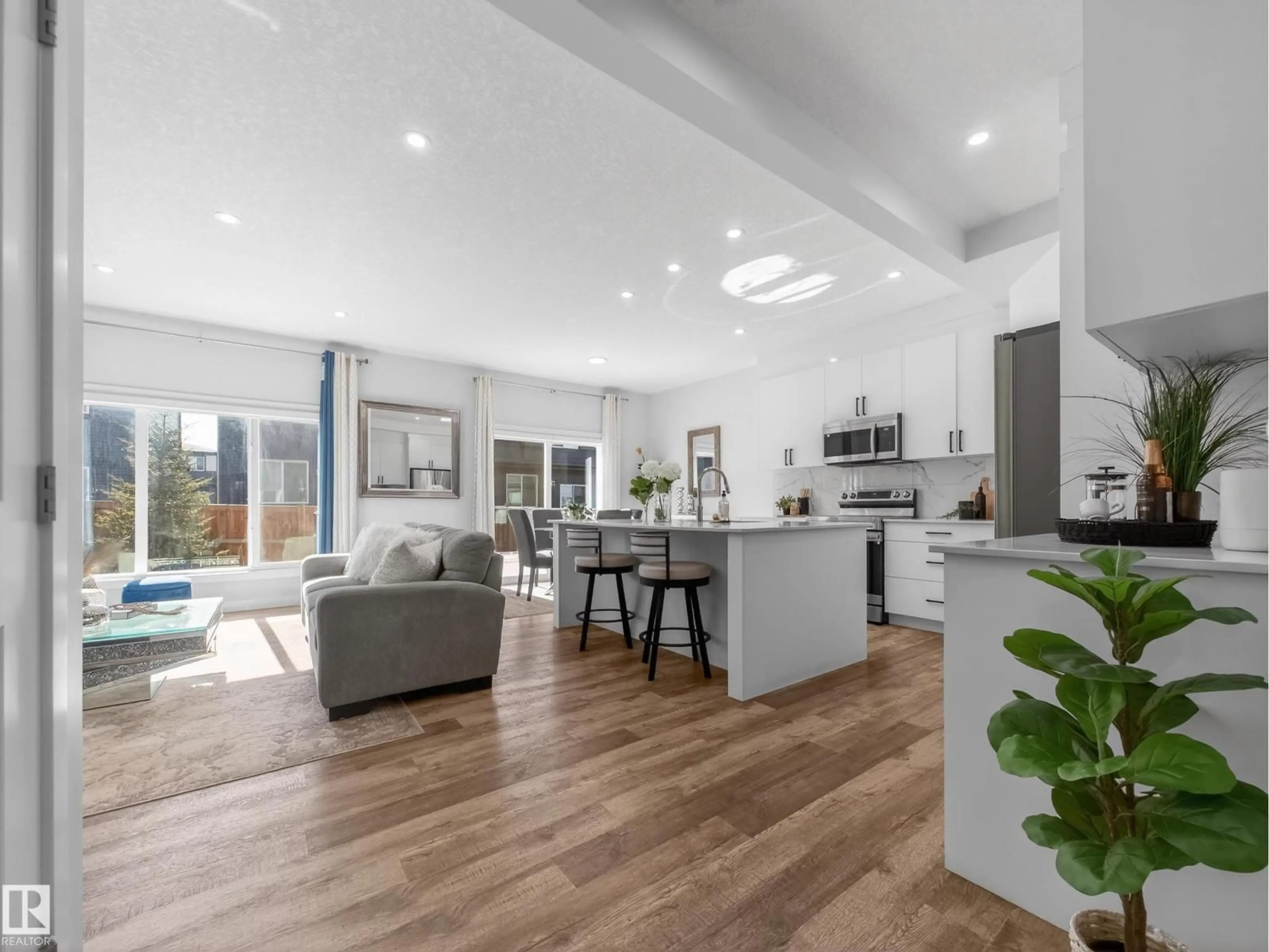 Open concept kitchen, unknown for 5546 KOOTOOK RD, Edmonton Alberta T6W4W1