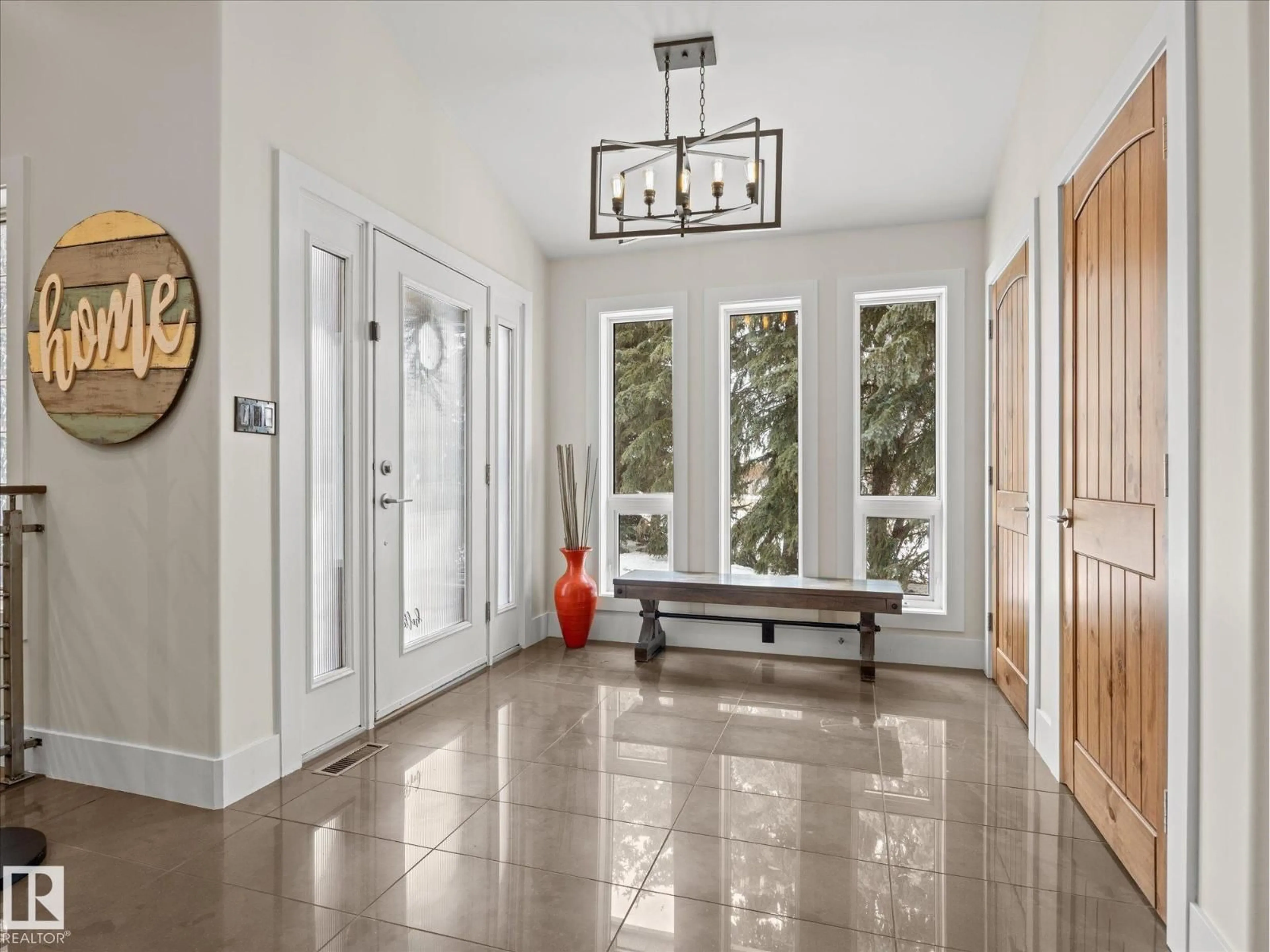 Indoor entryway for #2 - 24528 STURGEON RD, Rural Sturgeon County Alberta T8N1M9