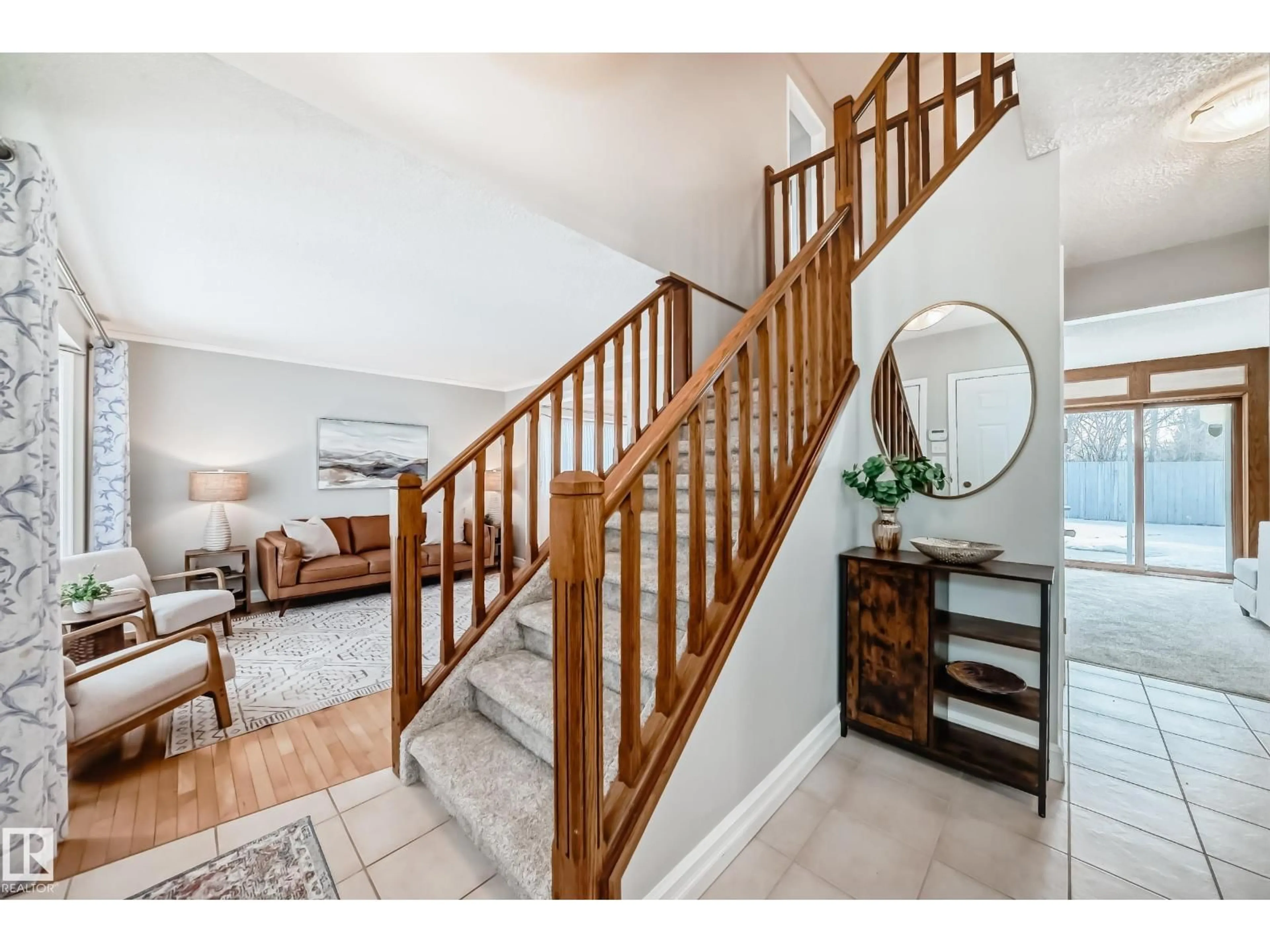 Indoor entryway for NW - 4207 147 ST, Edmonton Alberta T6H5V6