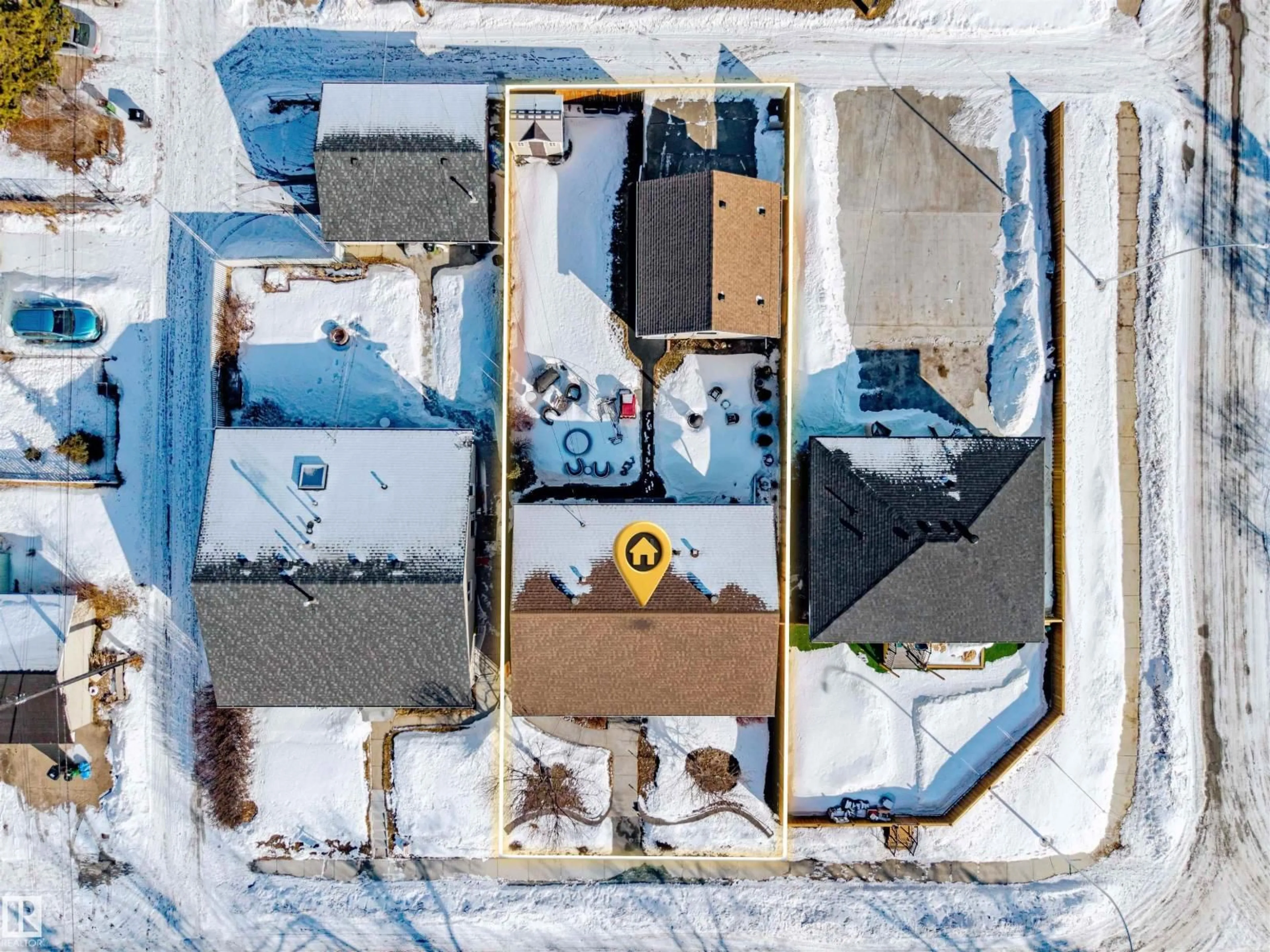 A pic from outside/outdoor area/front of a property/back of a property/a pic from drone, street for 8508 131 AV, Edmonton Alberta T5E0W2
