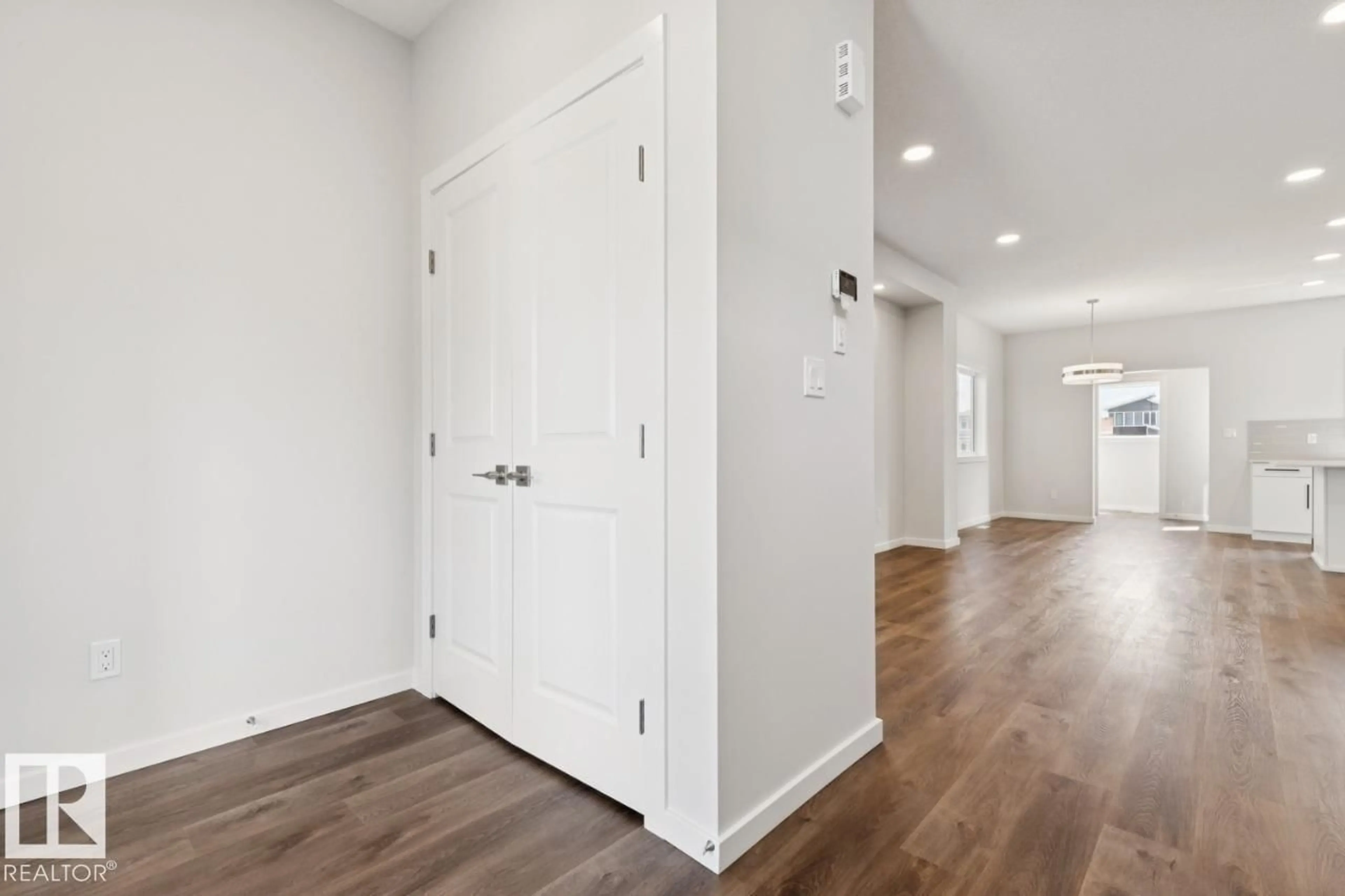 Indoor entryway for 59 GAMBEL LO, Spruce Grove Alberta T7X0C9