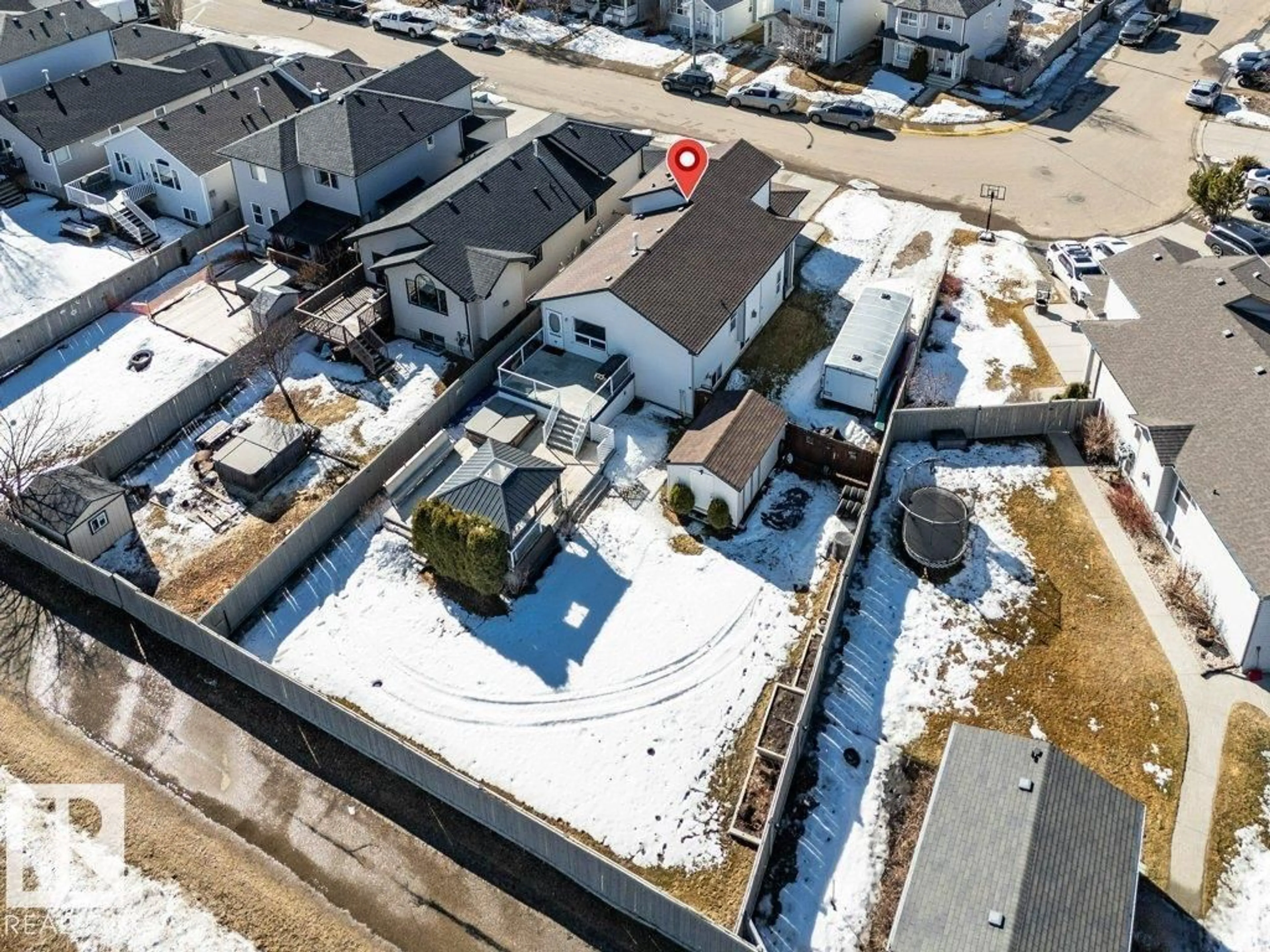 A pic from outside/outdoor area/front of a property/back of a property/a pic from drone, street for 253 BIRCHWOOD DR, Devon Alberta T9G2H9