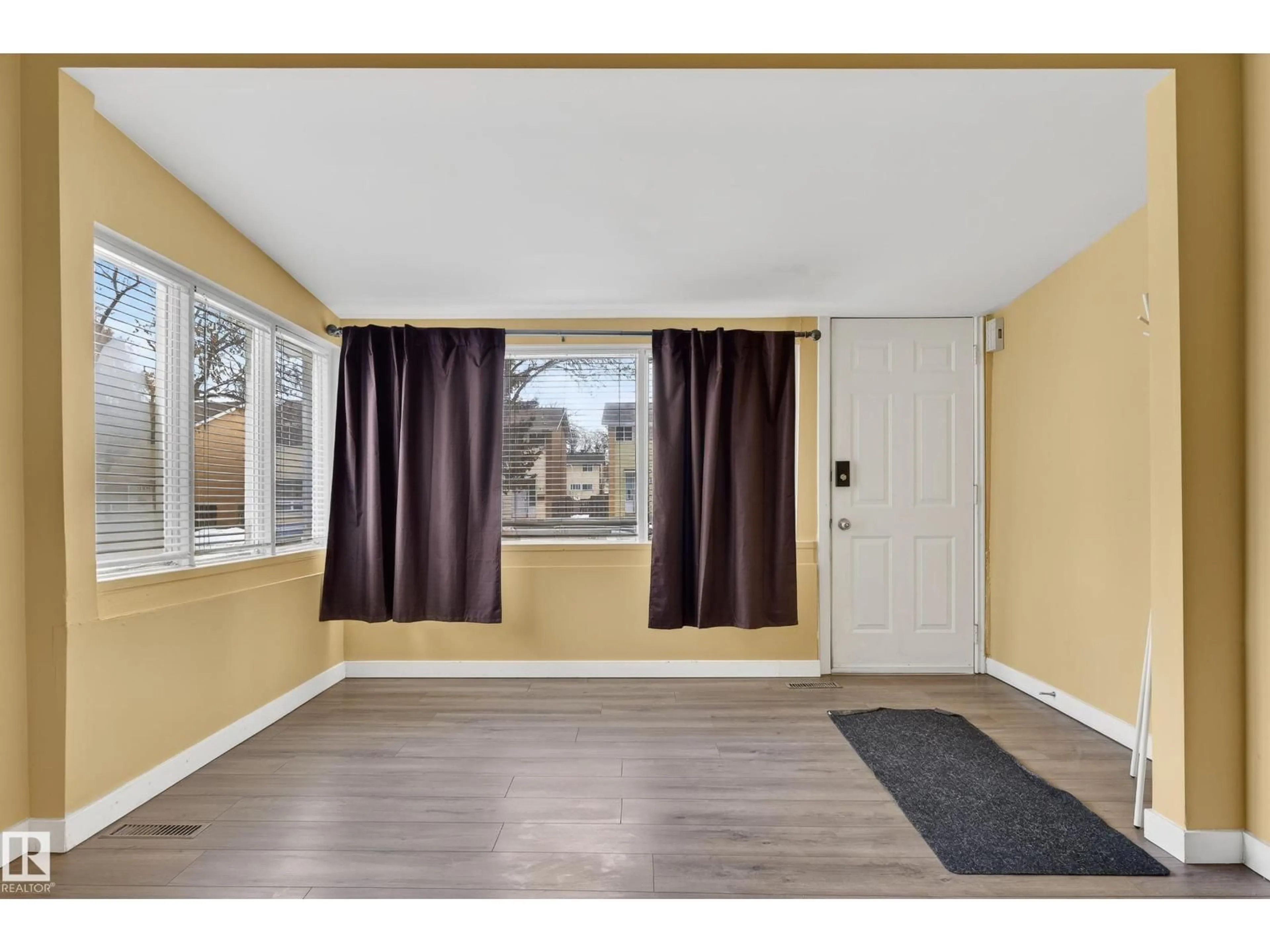 Unknown for NW - 12822 72 ST, Edmonton Alberta T5C0P5