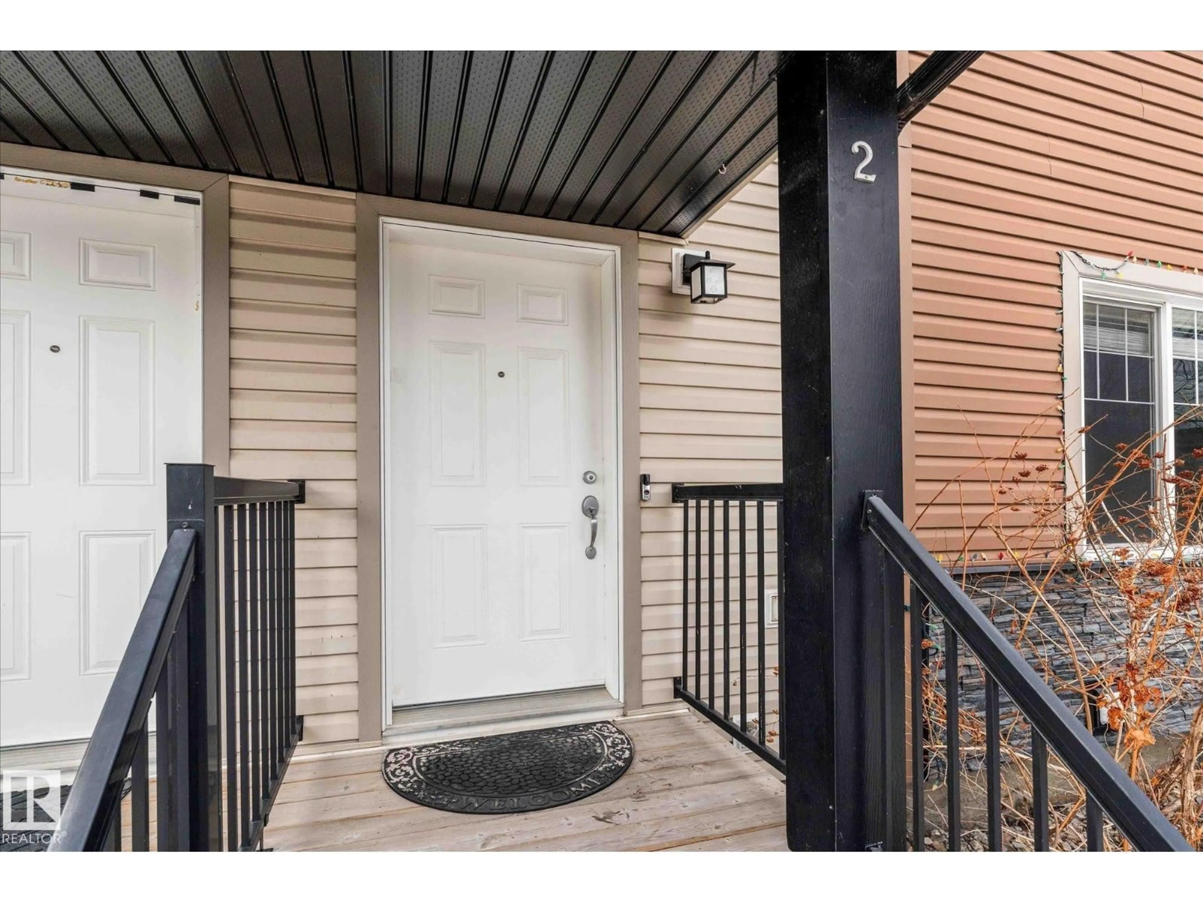 Indoor entryway for 2 - 8716 179 AV, Edmonton Alberta T5Z0J3