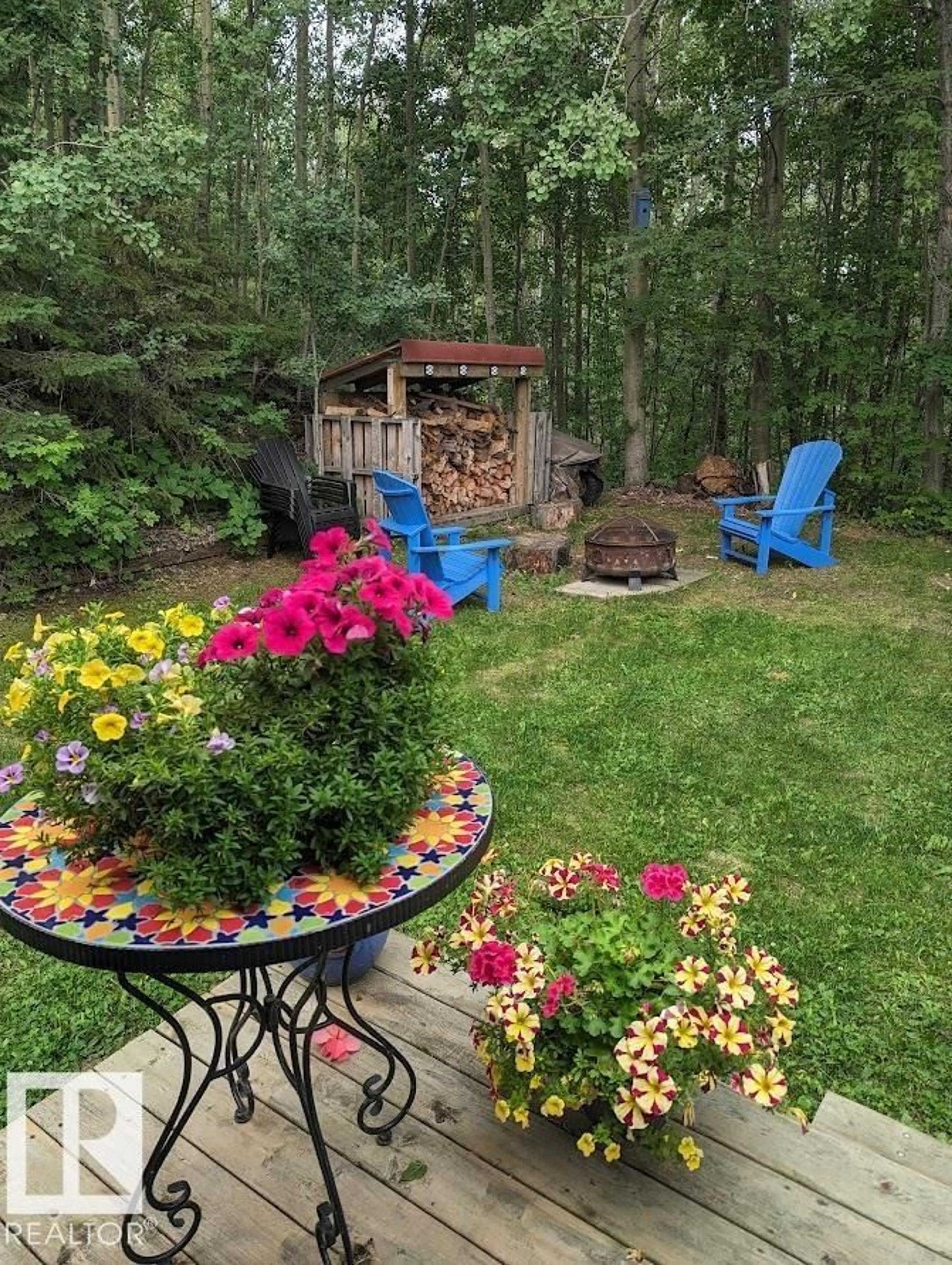 Patio, unknown for 619 6TH ST, Rural Wetaskiwin County Alberta T0C2V0