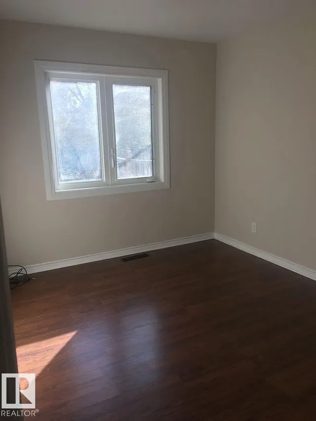 7921 97 AV, Edmonton 5