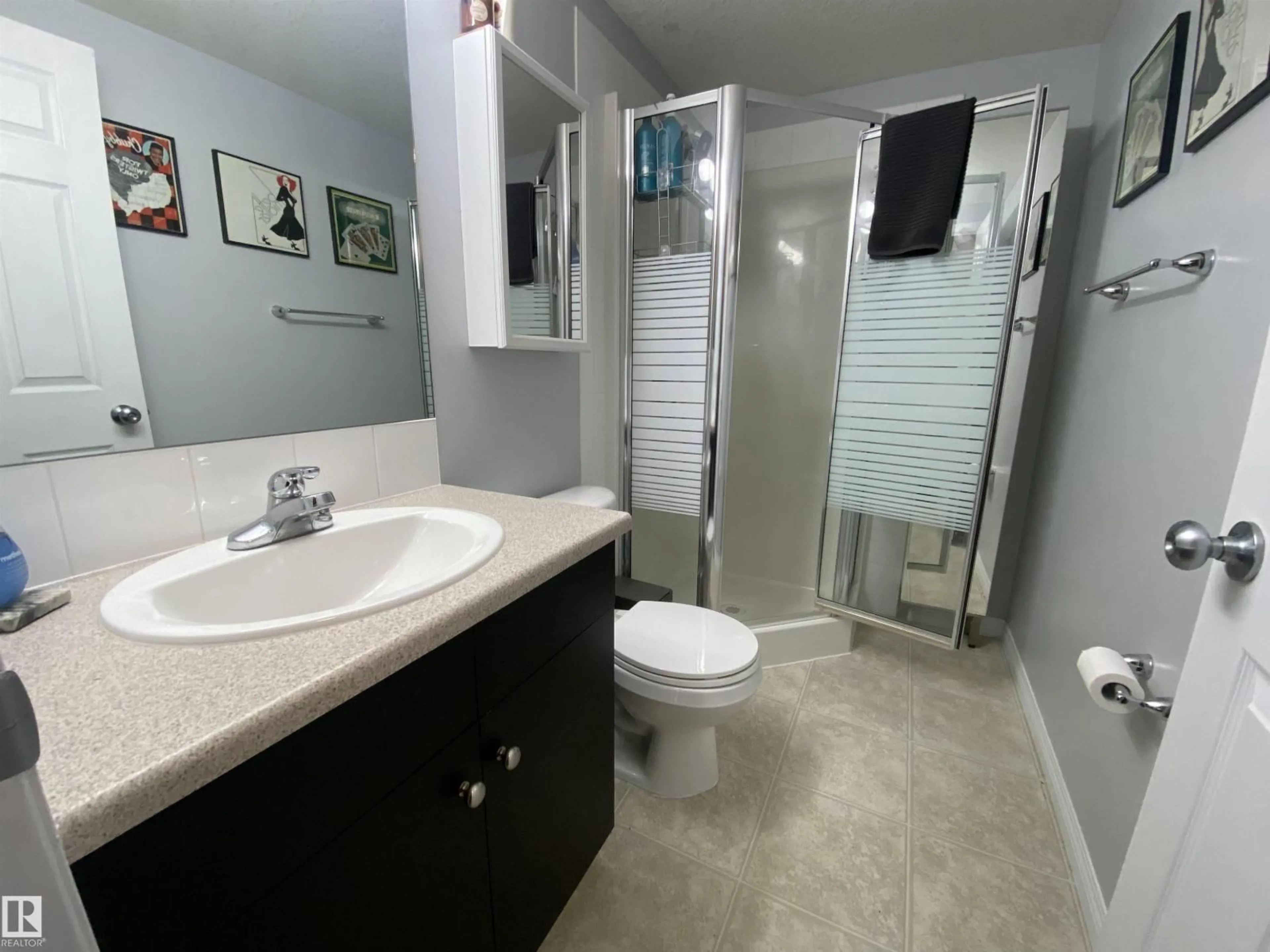 Standard bathroom, ceramic/tile floor for #201 - 11408 108 AV, Edmonton Alberta T5H4R5