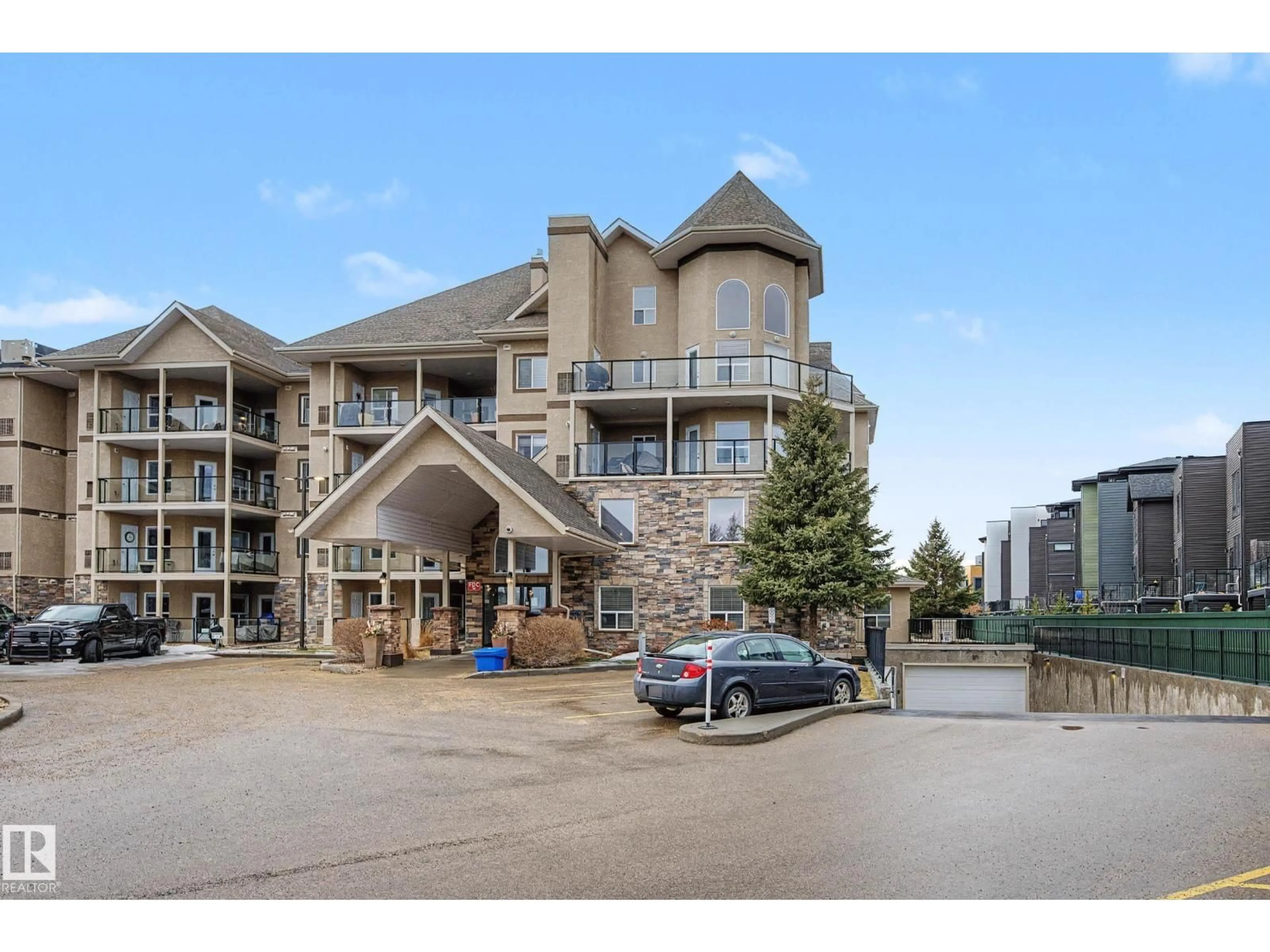 Indoor foyer for #422 - 1320 RUTHERFORD RD, Edmonton Alberta T6W0B6