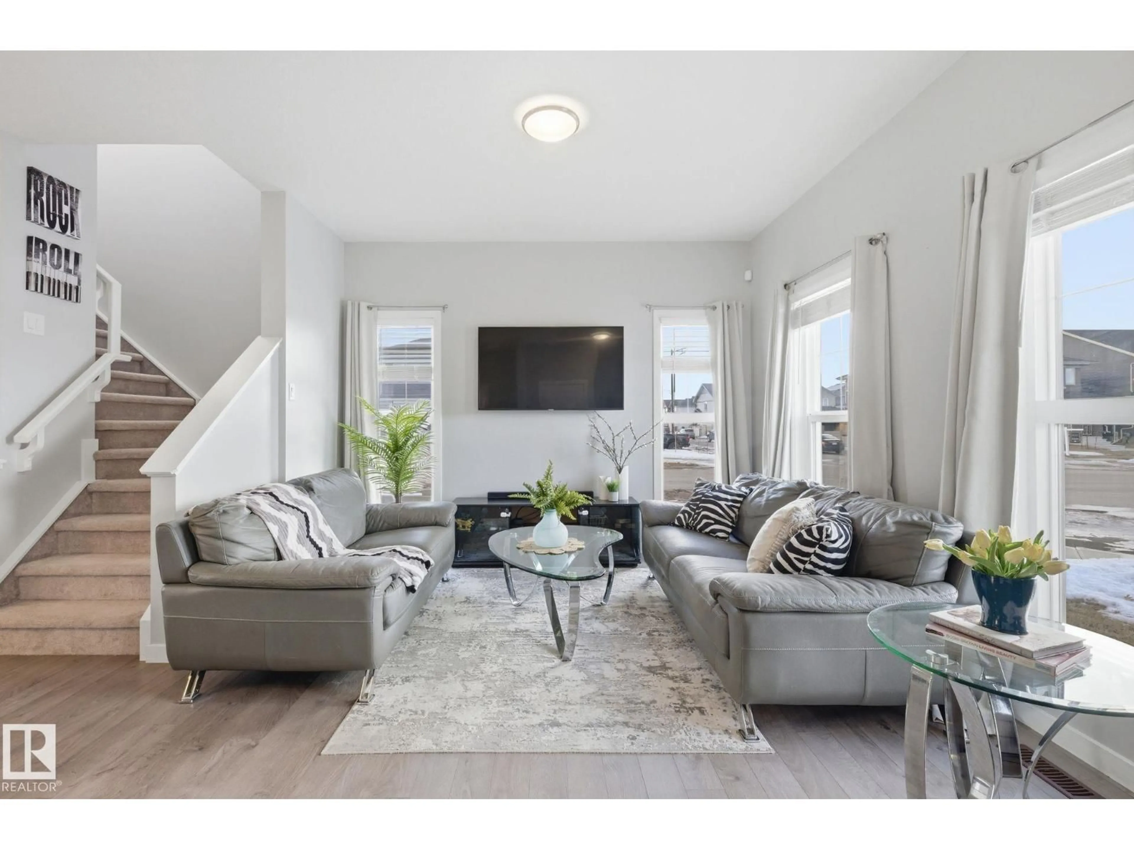 Living room with furniture, unknown for NW - 17498 76 ST, Edmonton Alberta T5Z0R2