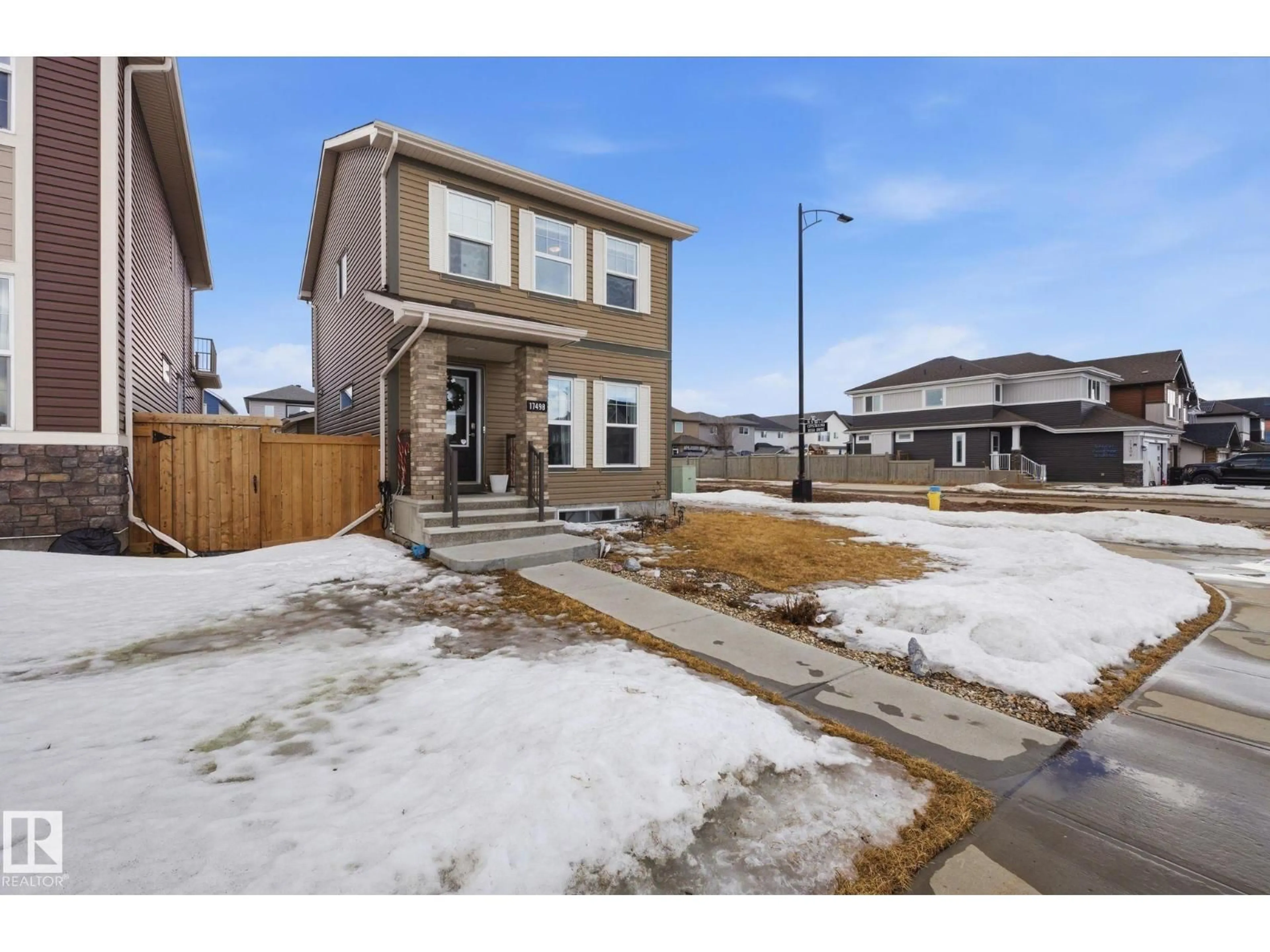 A pic from outside/outdoor area/front of a property/back of a property/a pic from drone, street for NW - 17498 76 ST, Edmonton Alberta T5Z0R2