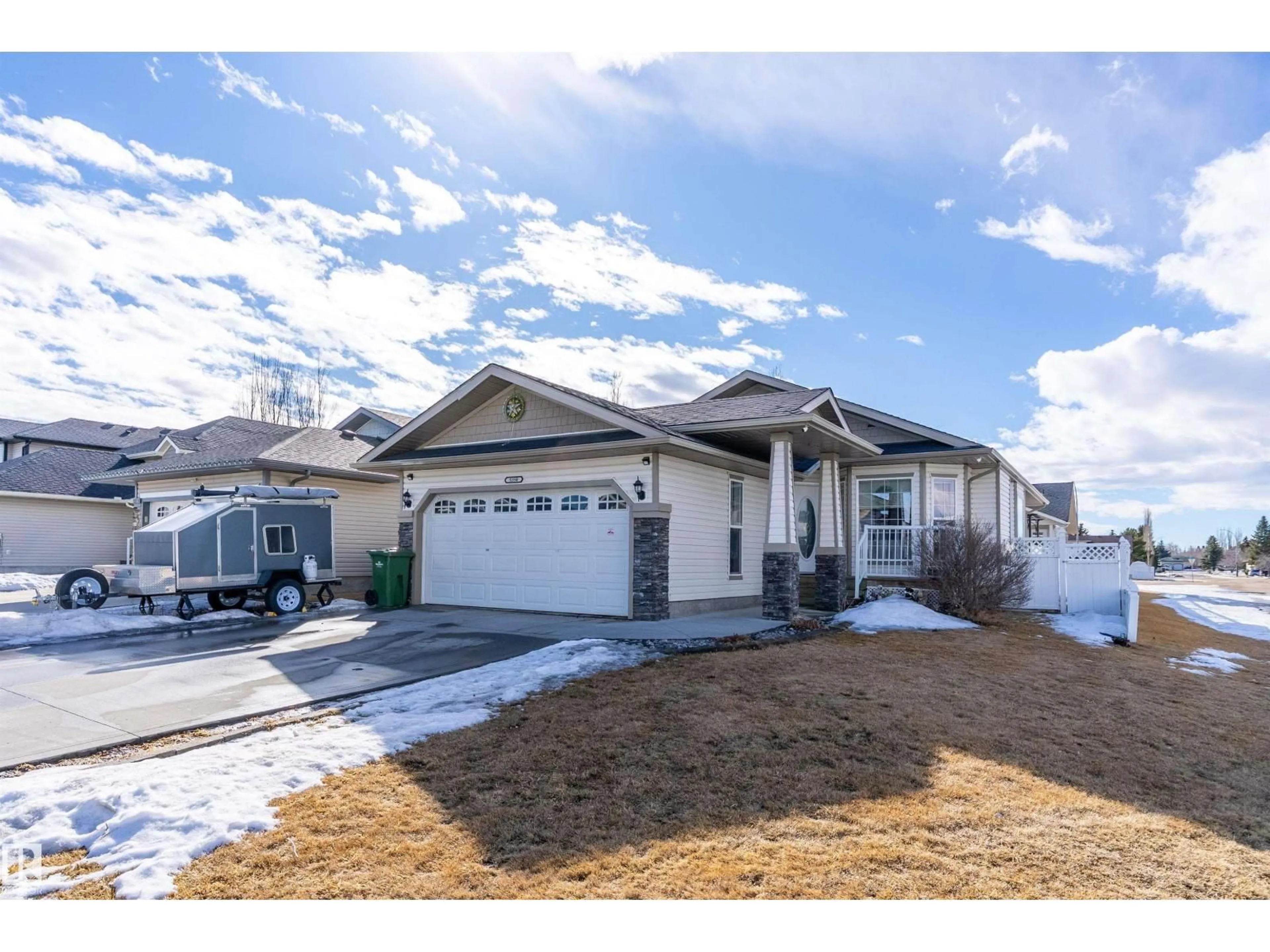 Home with vinyl exterior material, street for 5350 42 ST, Wetaskiwin Alberta T9A0M8