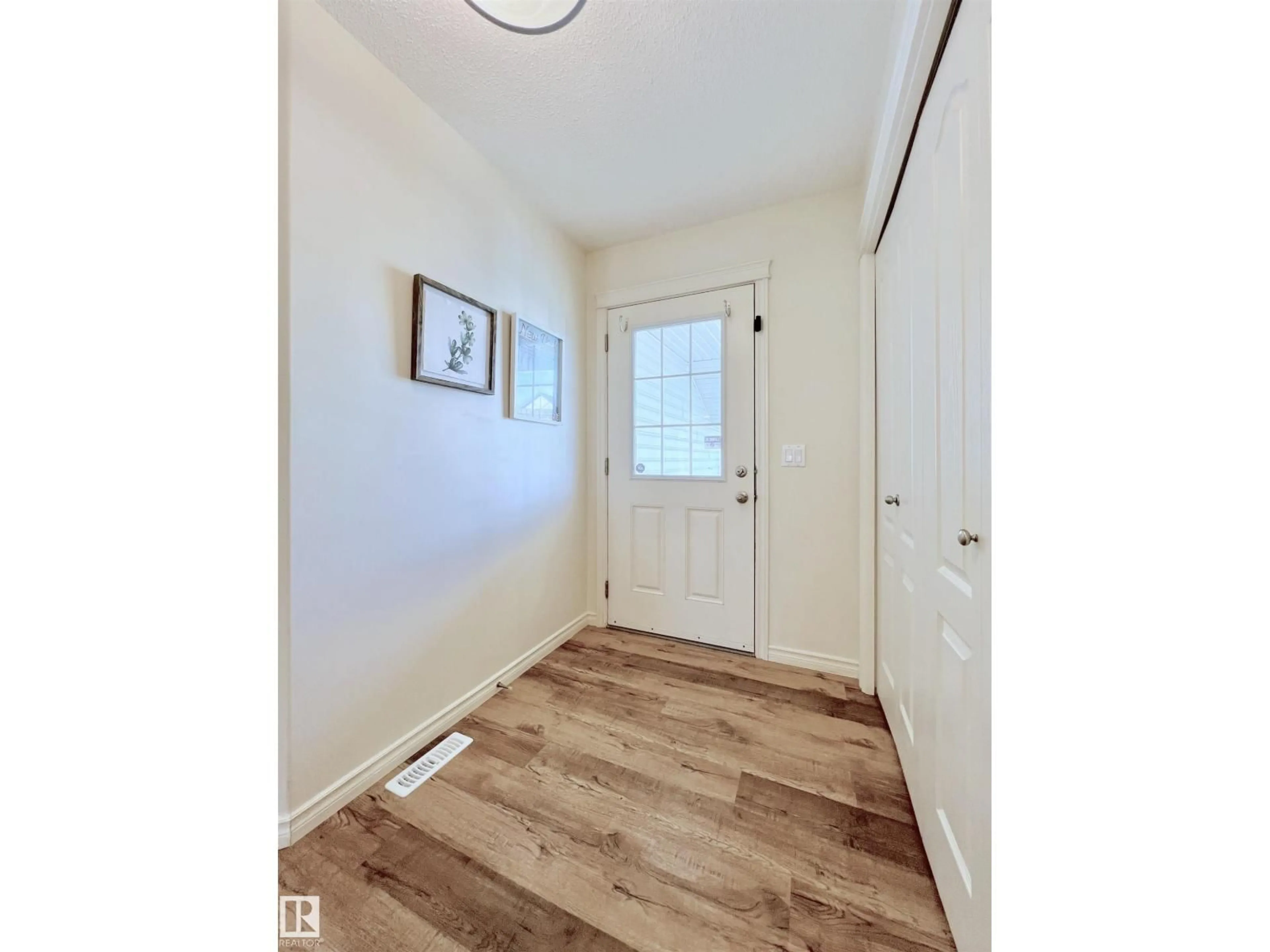 Indoor entryway for SW - 17127 7A AV, Edmonton Alberta T6W0M5