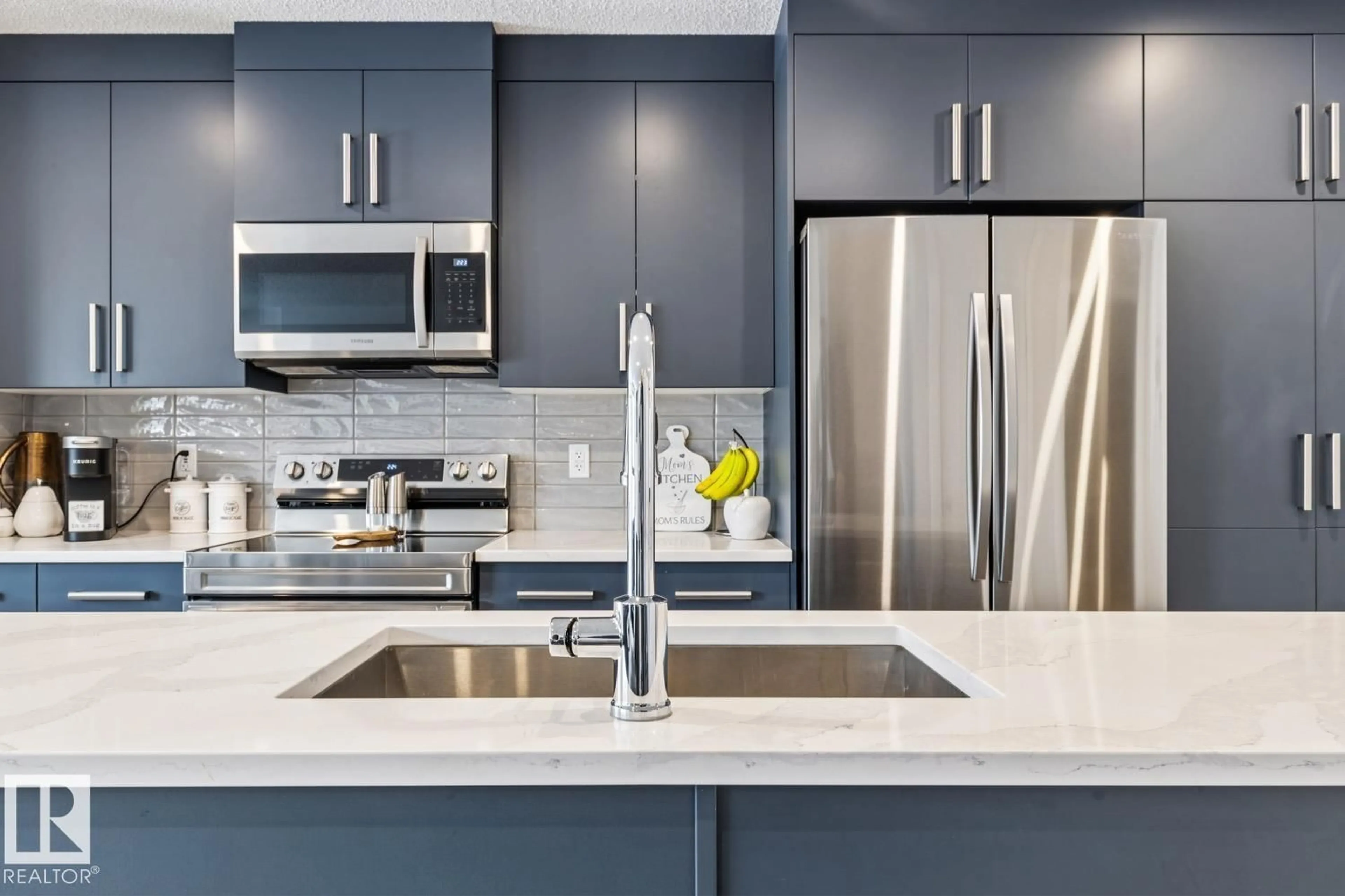 Unknown for SW - 9317 PEAR LINK LI, Edmonton Alberta T6X2V9