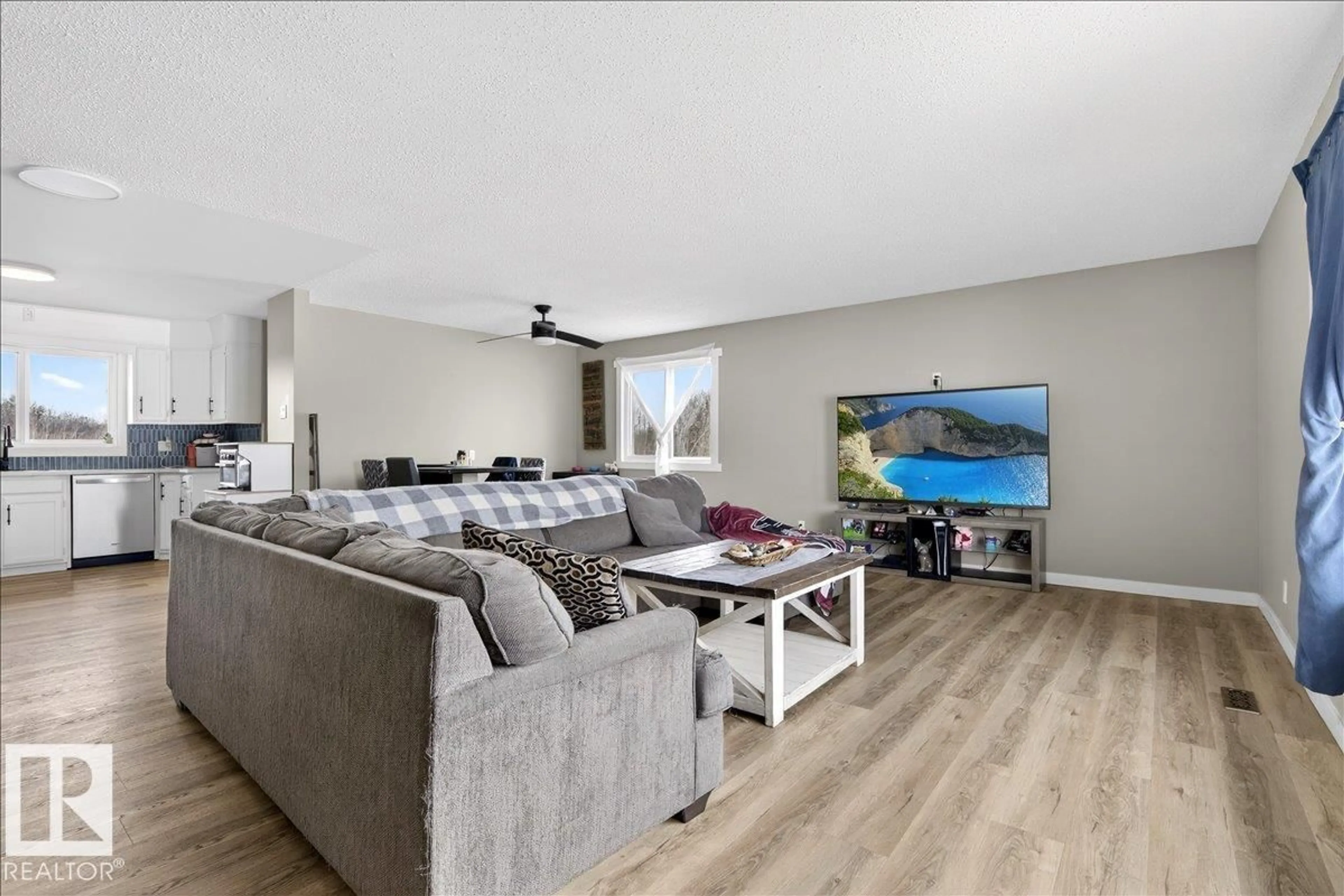 Living room with furniture, unknown for 58121 - 23 LILY LAKE ROAD, Rural Sturgeon County Alberta T0G1L2