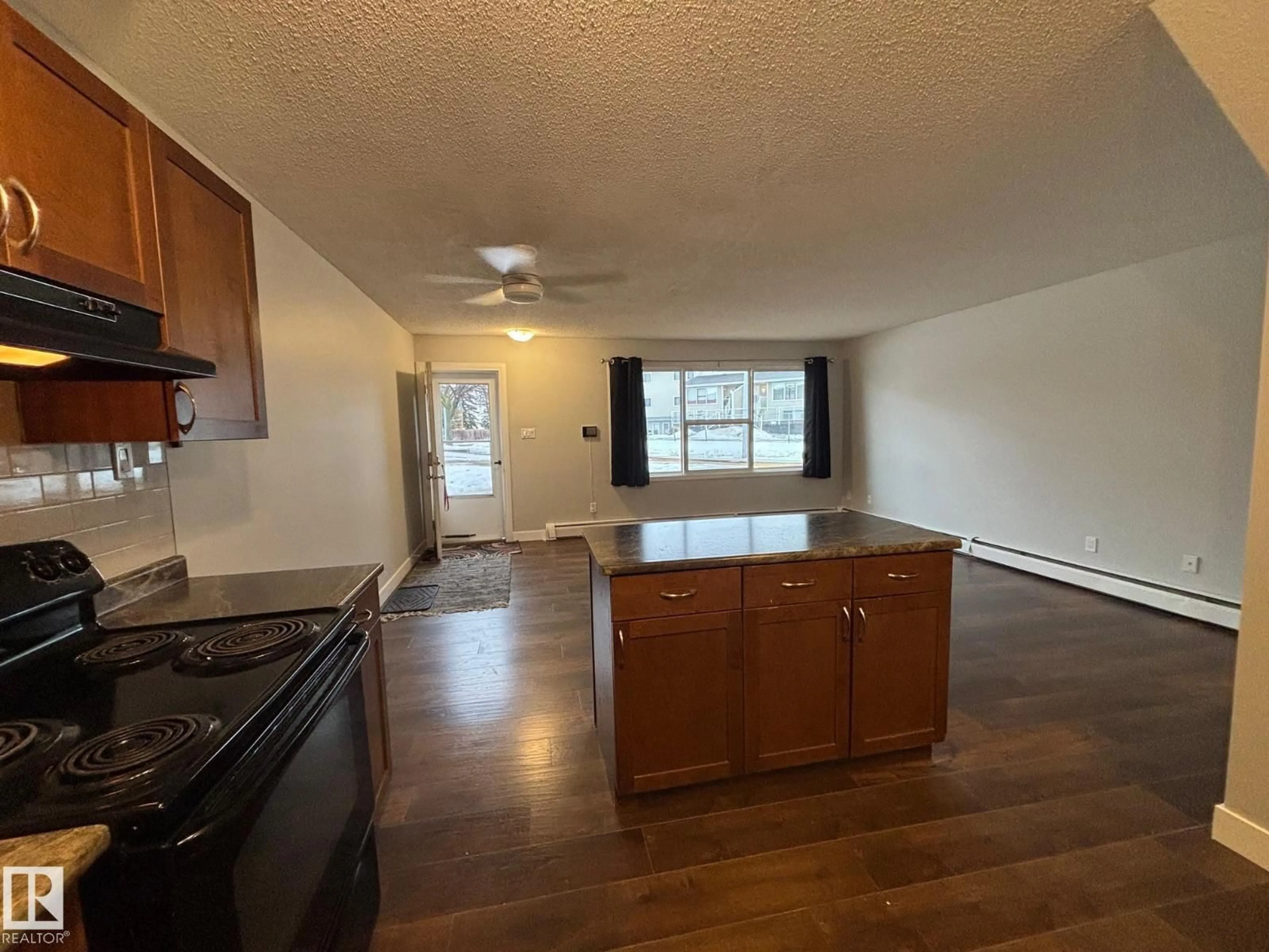 A pic of a room for #40 - 13590 38 ST, Edmonton Alberta T5A2W7