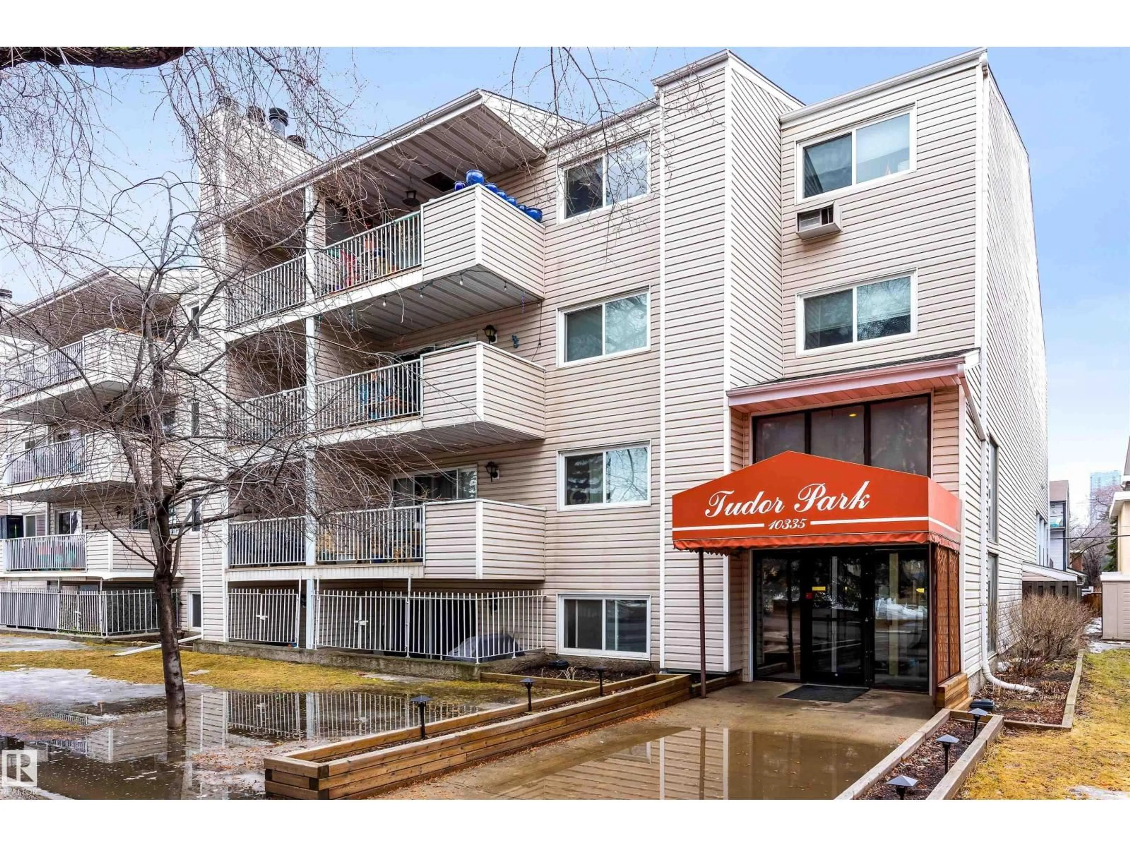 Patio, street for #403 - 10335 118 ST, Edmonton Alberta T5K1Y6