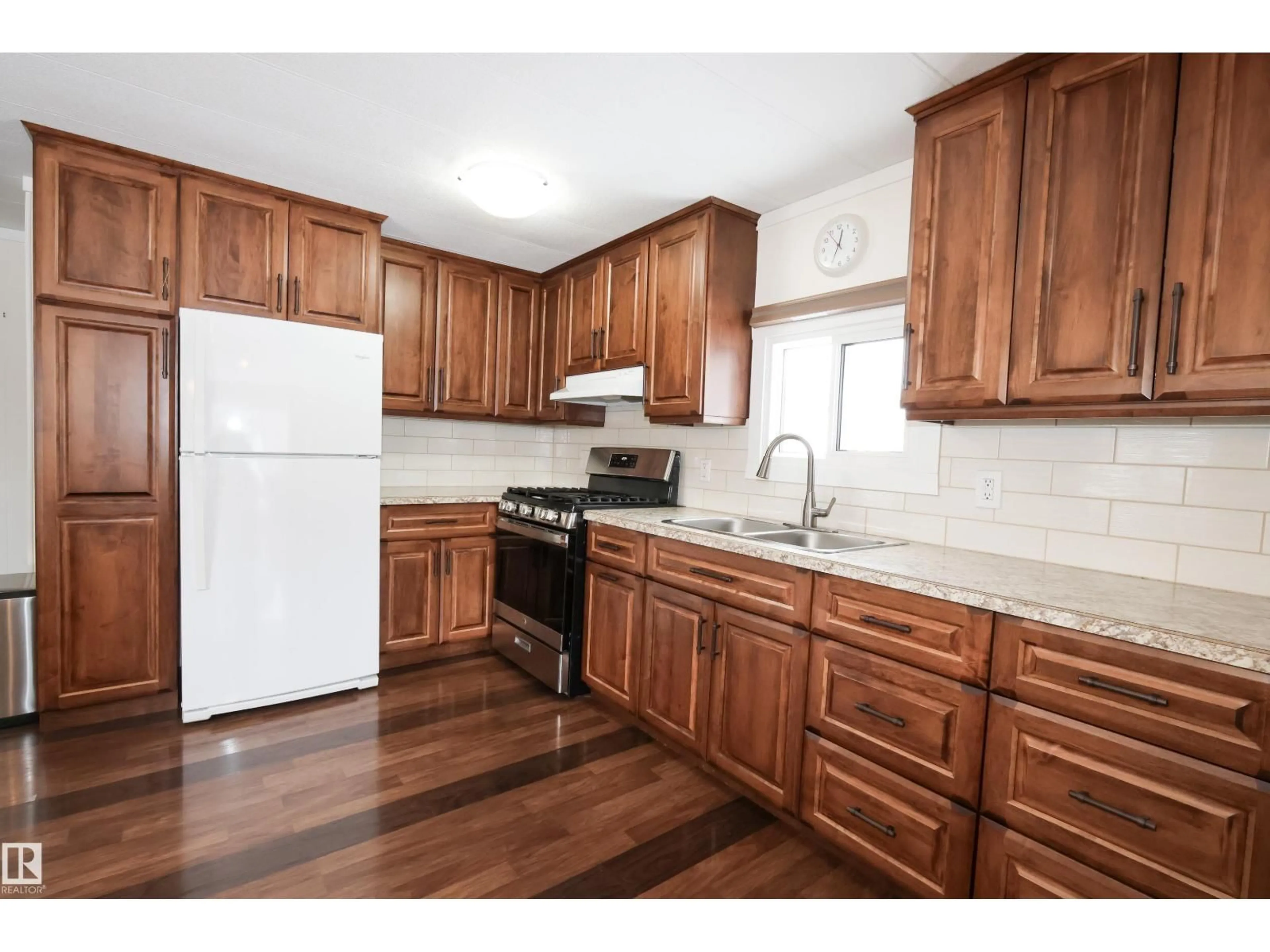 Standard kitchen, wood/laminate floor for 10003 110 ST, Westlock Alberta T7P1N6