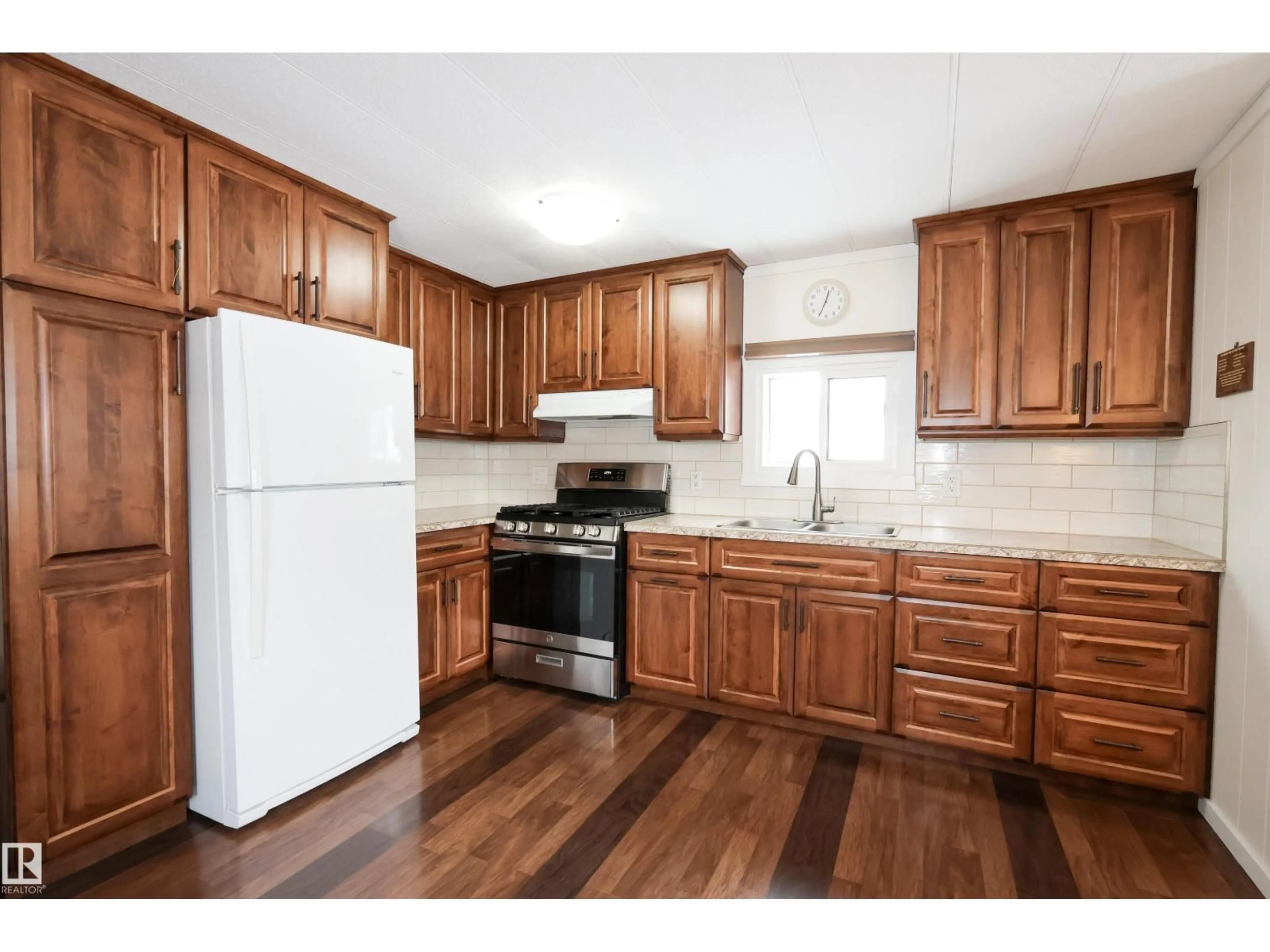 Standard kitchen, wood/laminate floor for 10003 110 ST, Westlock Alberta T7P1N6