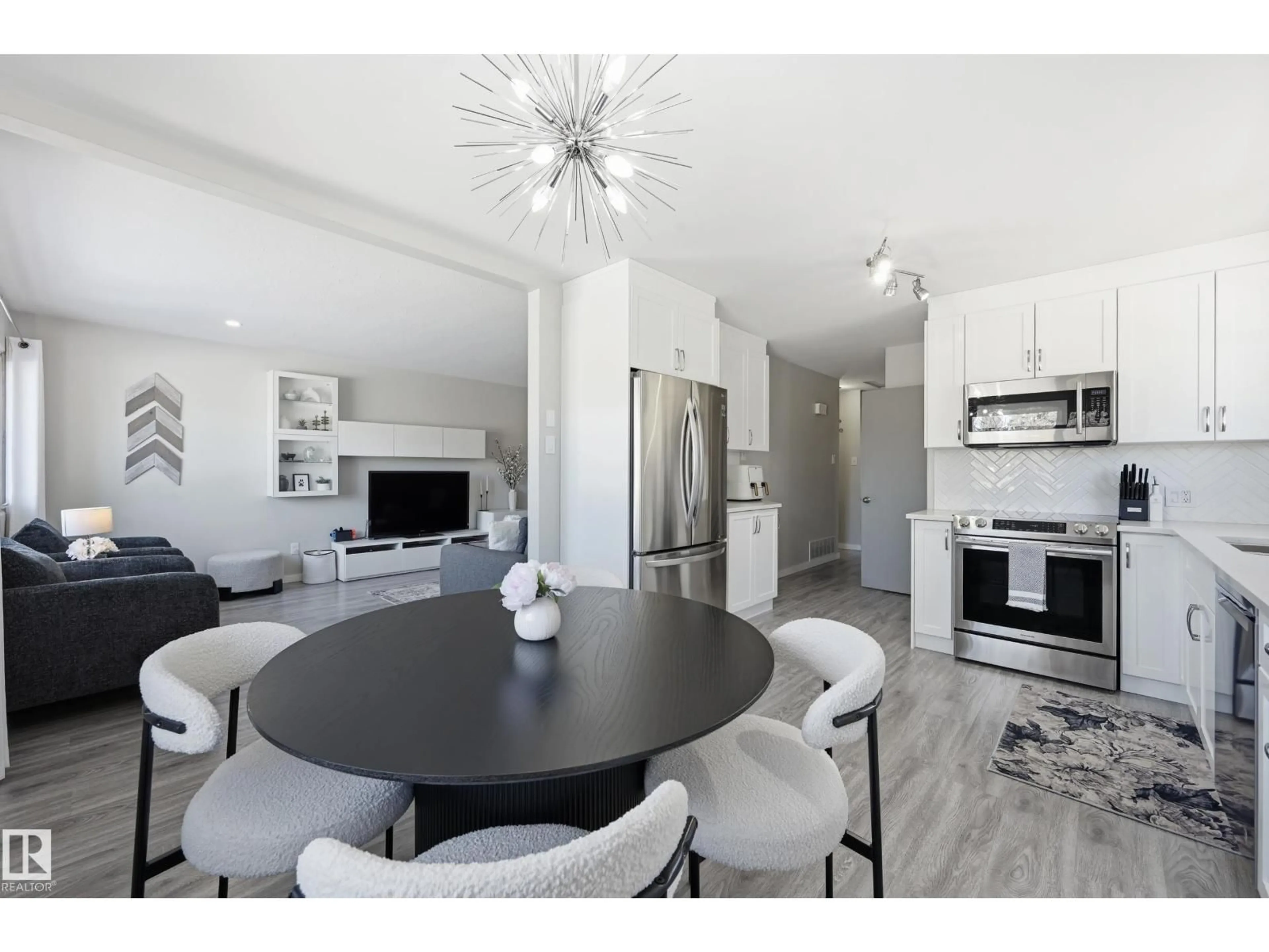 Open concept kitchen, unknown for 7719 71 AV, Edmonton Alberta T6C0A9