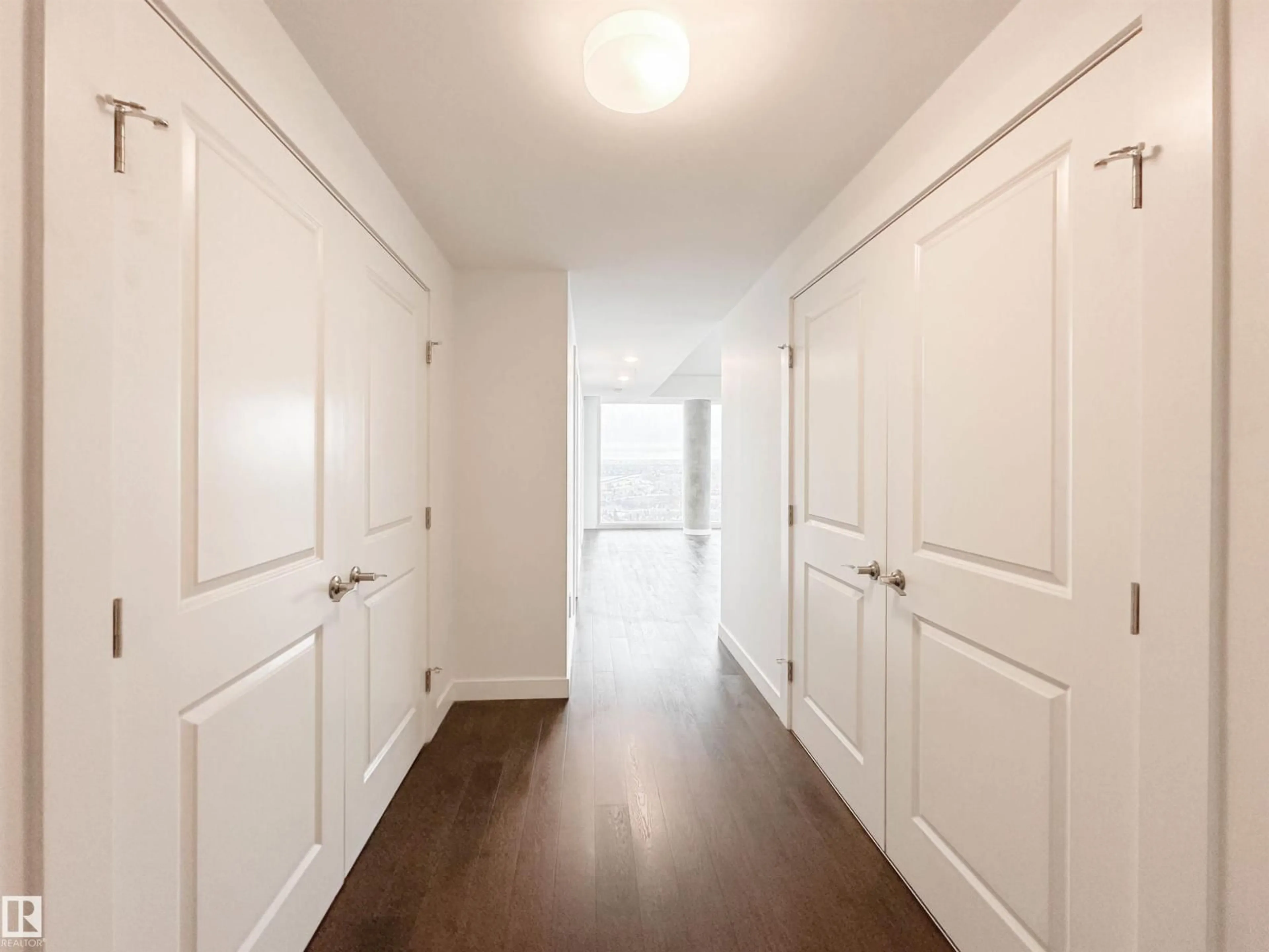 Unknown for 2504 106 ST, Edmonton Alberta T8N0K8