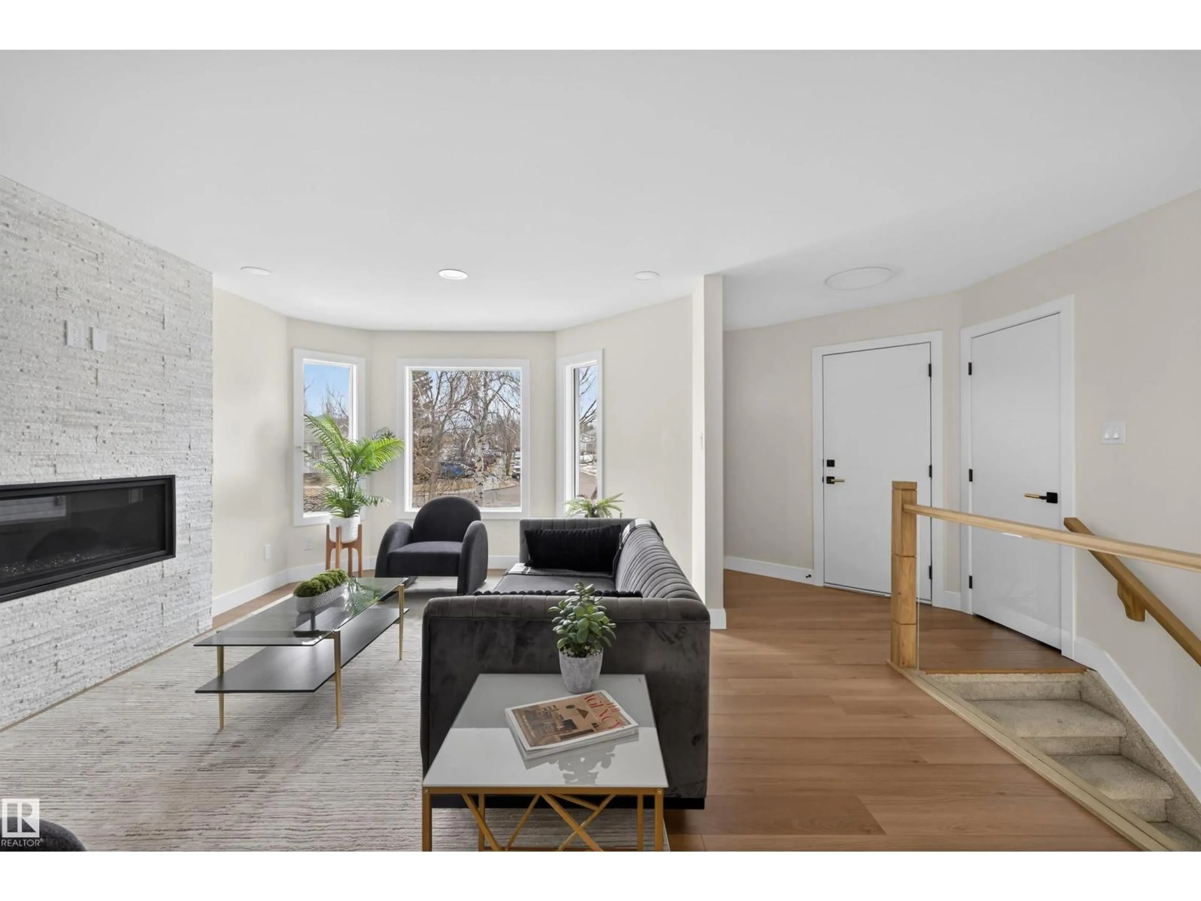 Living room with furniture, unknown for 259 REGENCY DR, Sherwood Park Alberta T8A5P4