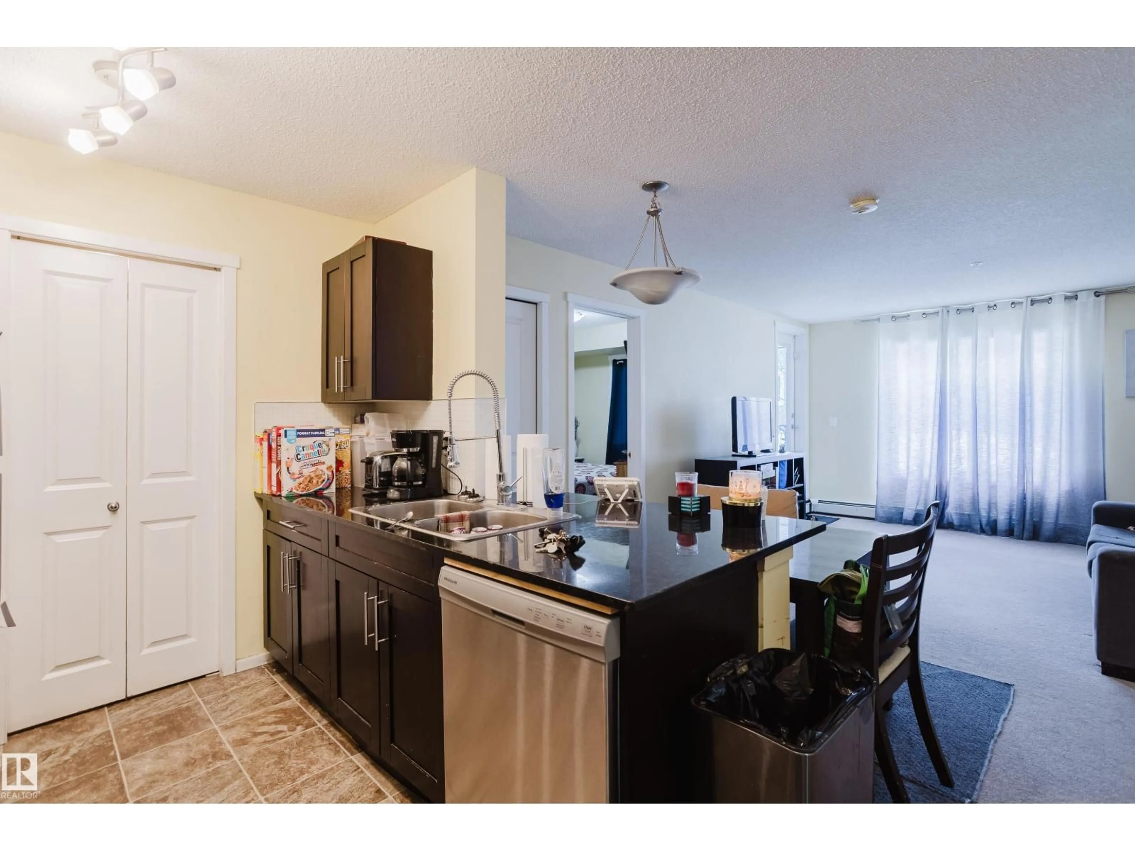 Standard kitchen, unknown for 1510 - 119 WATT DR, Edmonton Alberta T6X2E6