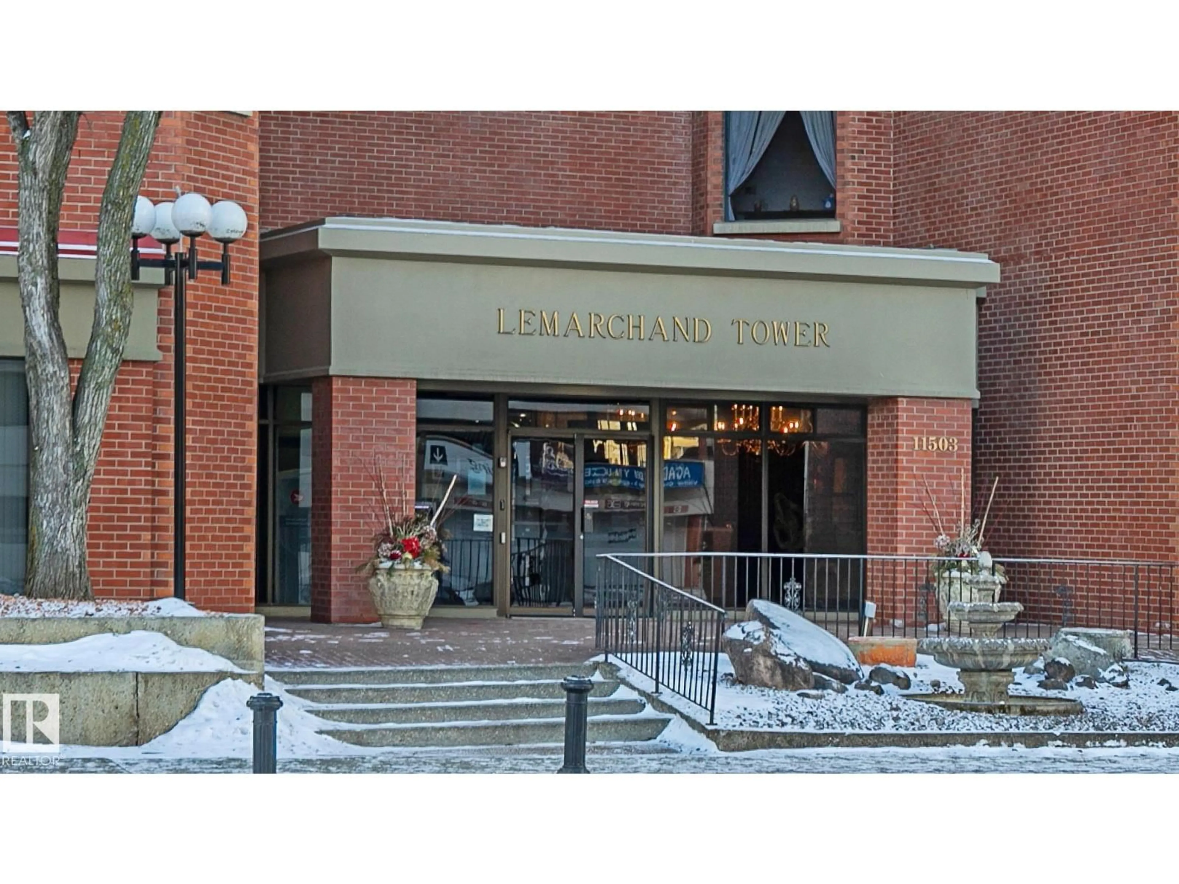 Lobby for 11503 - 1504 100 AV, Edmonton Alberta T5K2K7