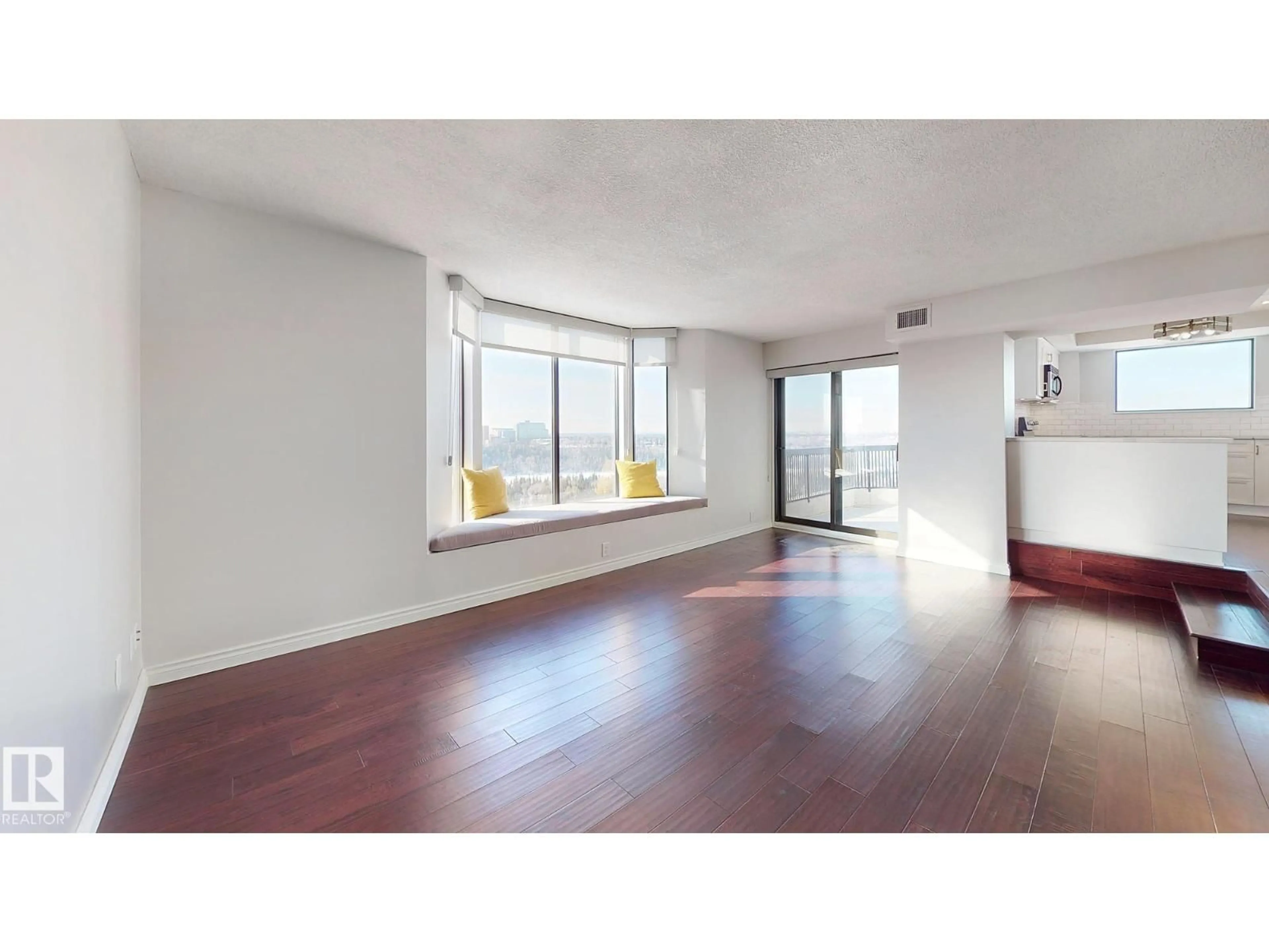 A pic of a room for 11503 - 1504 100 AV, Edmonton Alberta T5K2K7