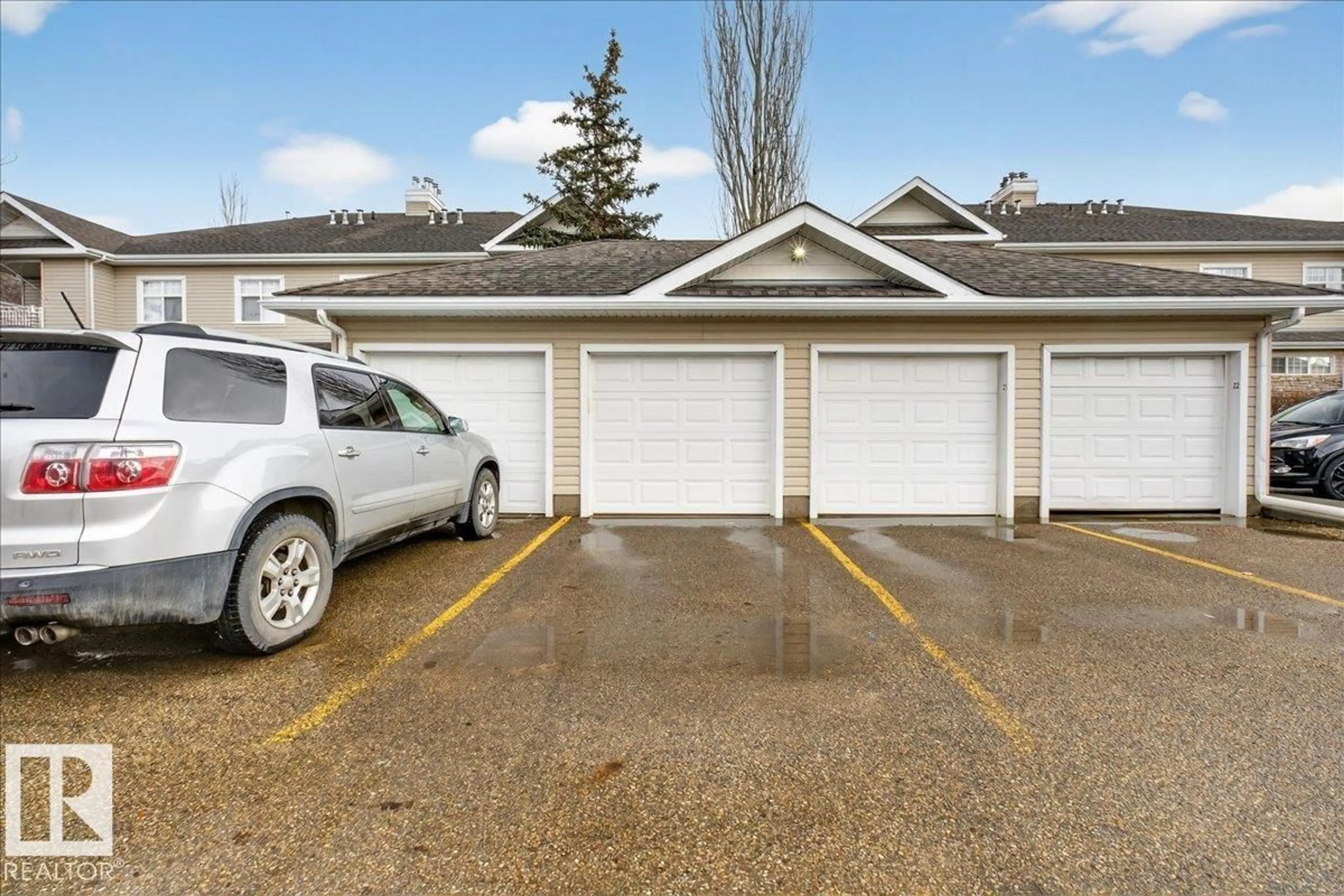 Indoor garage for #17 - 1179 SUMMERSIDE DR, Edmonton Alberta T6X1K1