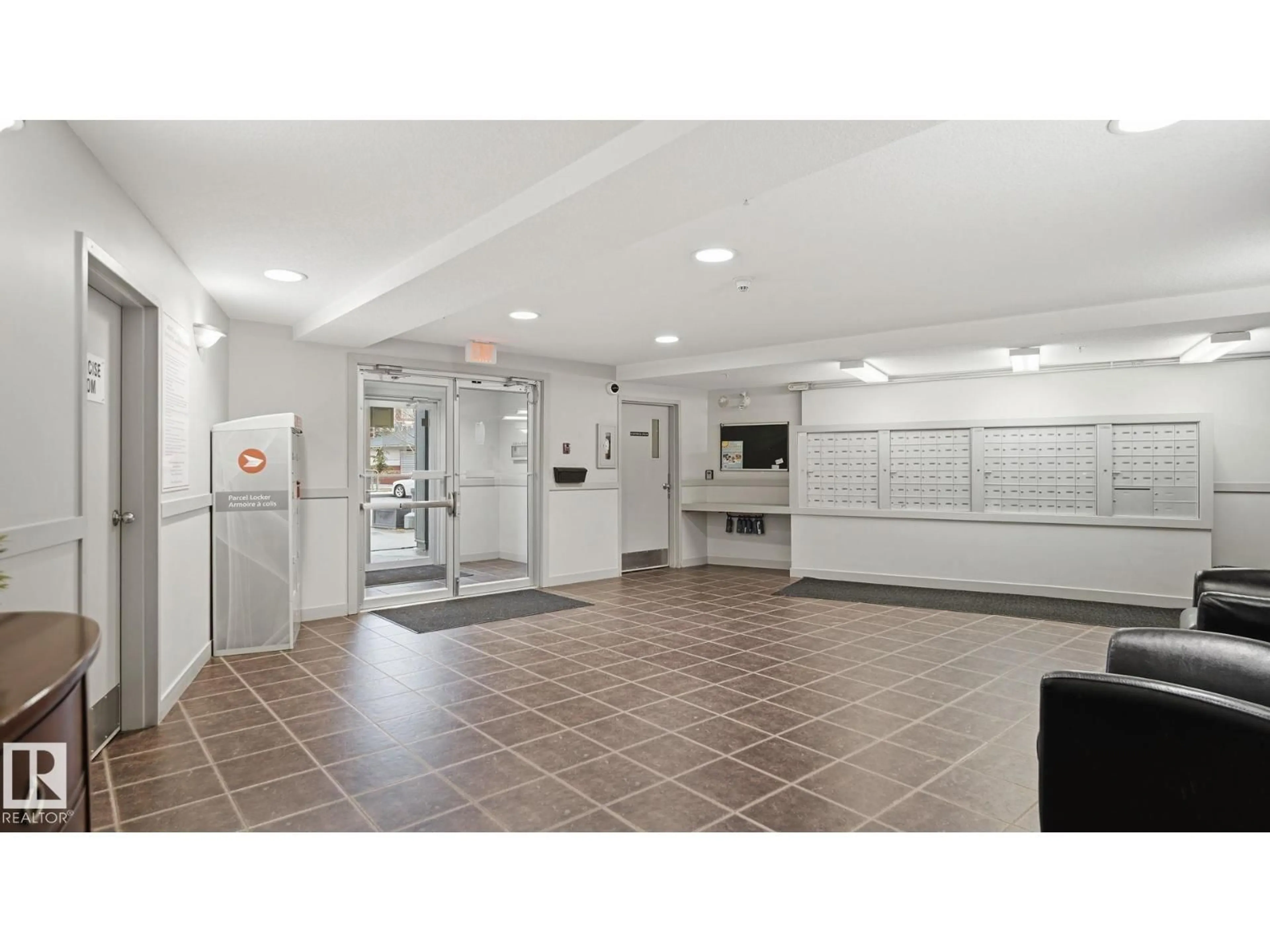 Indoor foyer for 920 - 127 156 ST, Edmonton Alberta T6R0N6