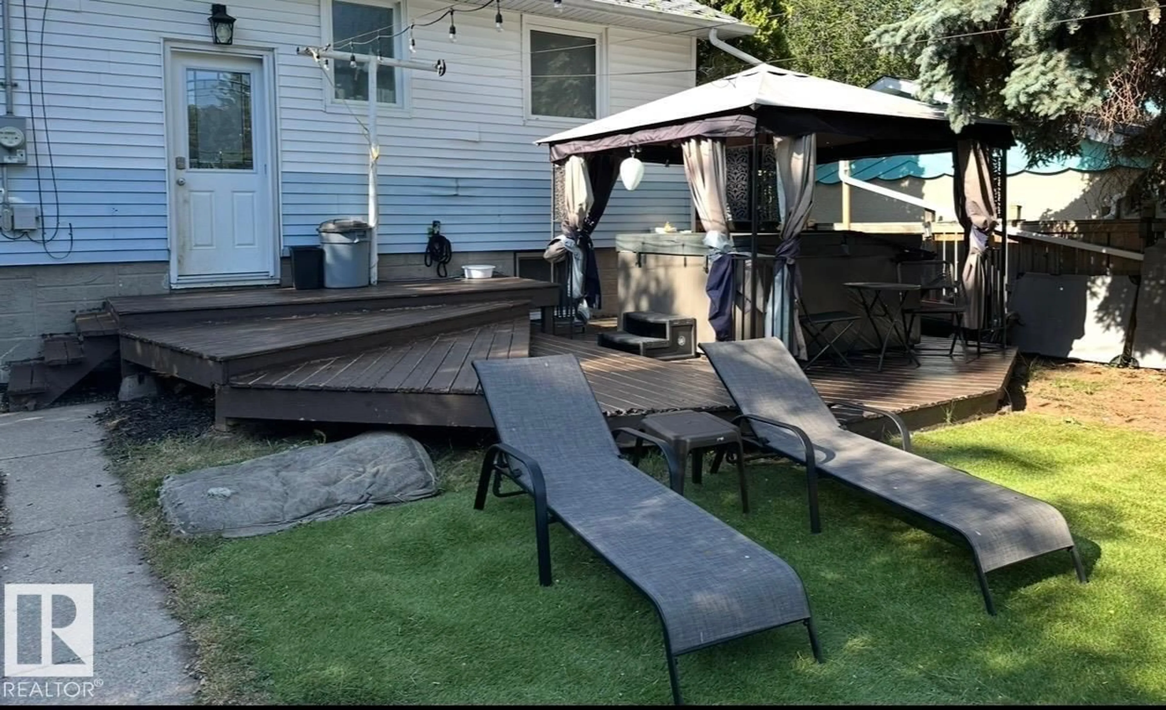 Patio, street for 3815 115 AV, Edmonton Alberta T5W0V2