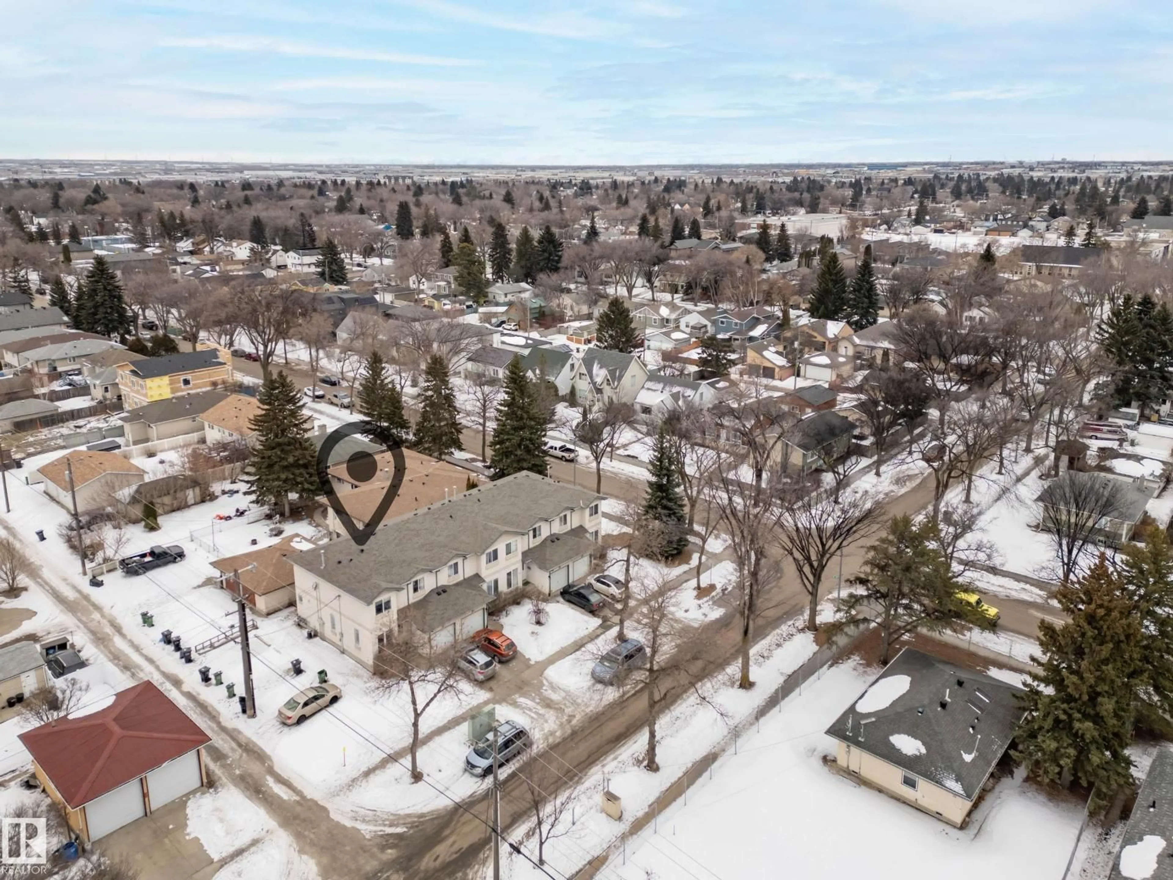 A pic from outside/outdoor area/front of a property/back of a property/a pic from drone, unknown for 8109 85 ST, Edmonton Alberta T6C4S3