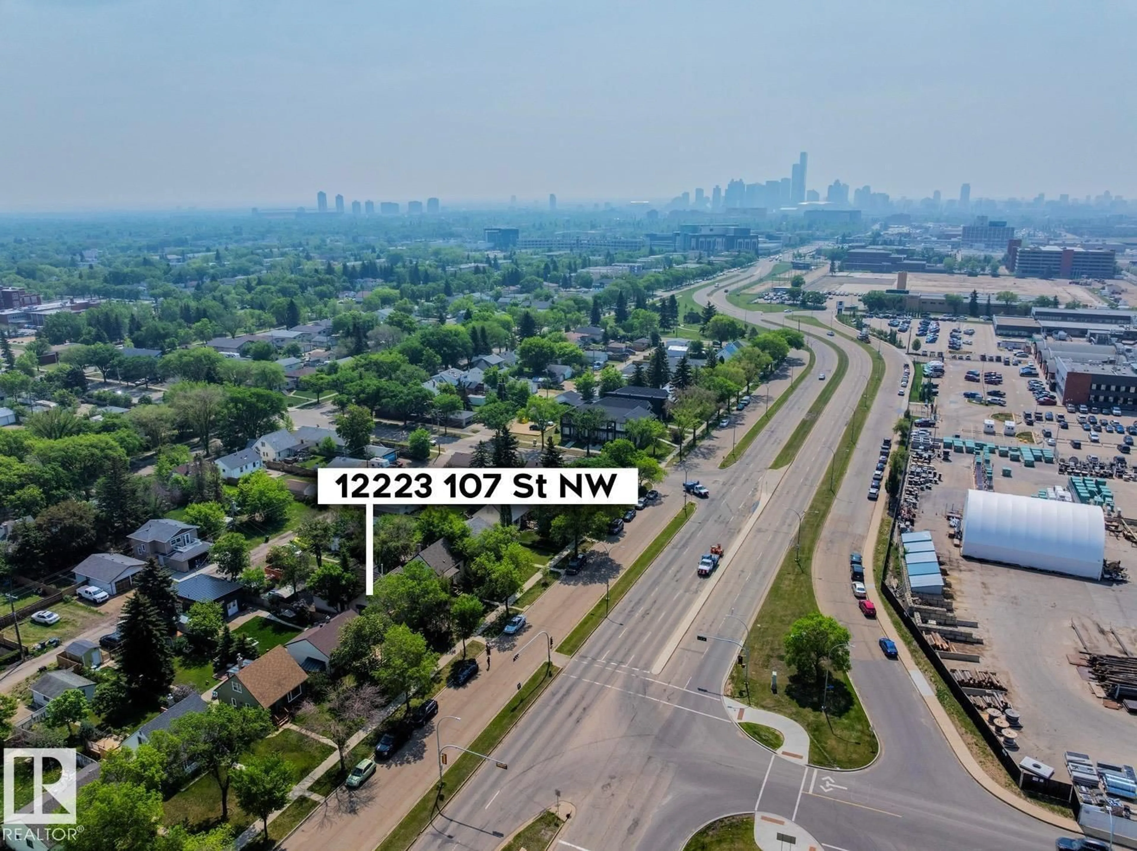 A pic from outside/outdoor area/front of a property/back of a property/a pic from drone, street for 12223 107 ST, Edmonton Alberta T5G2S9