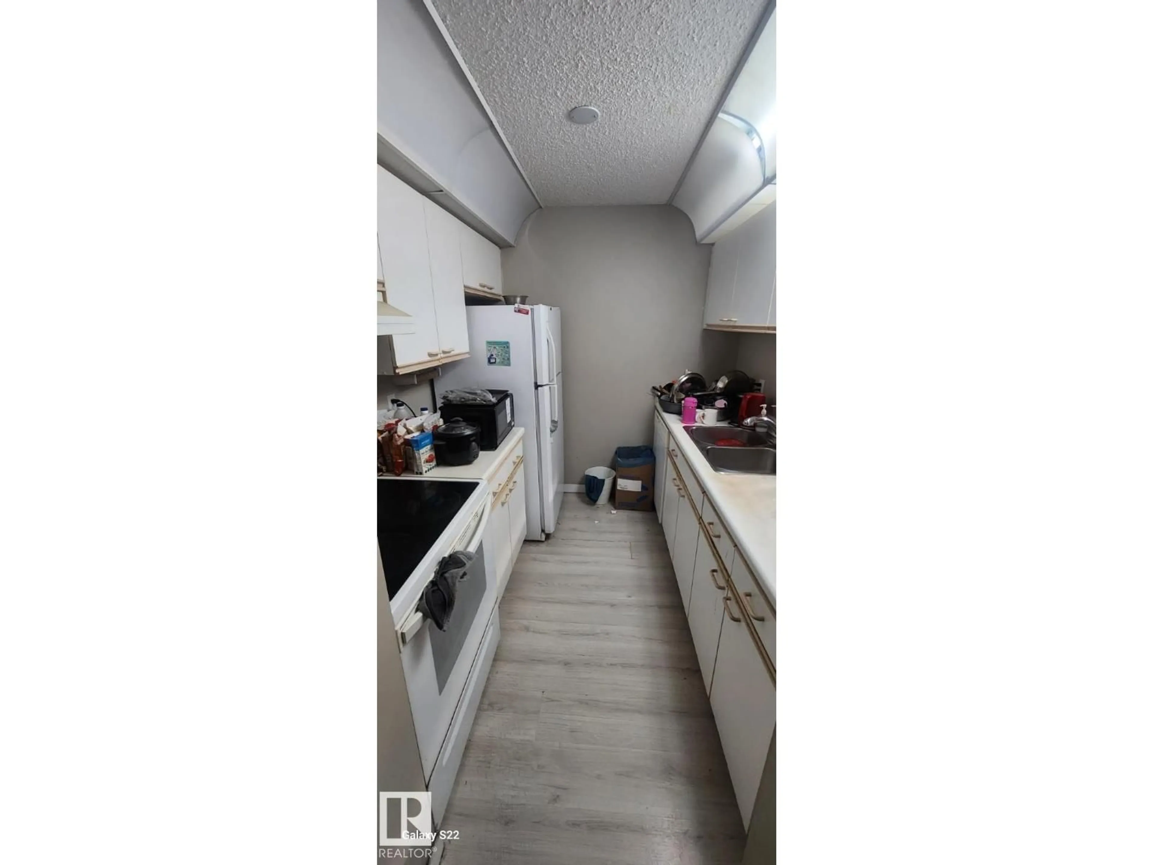 Standard kitchen, unknown for #204 - 11218 80 ST, Edmonton Alberta T5B4V9