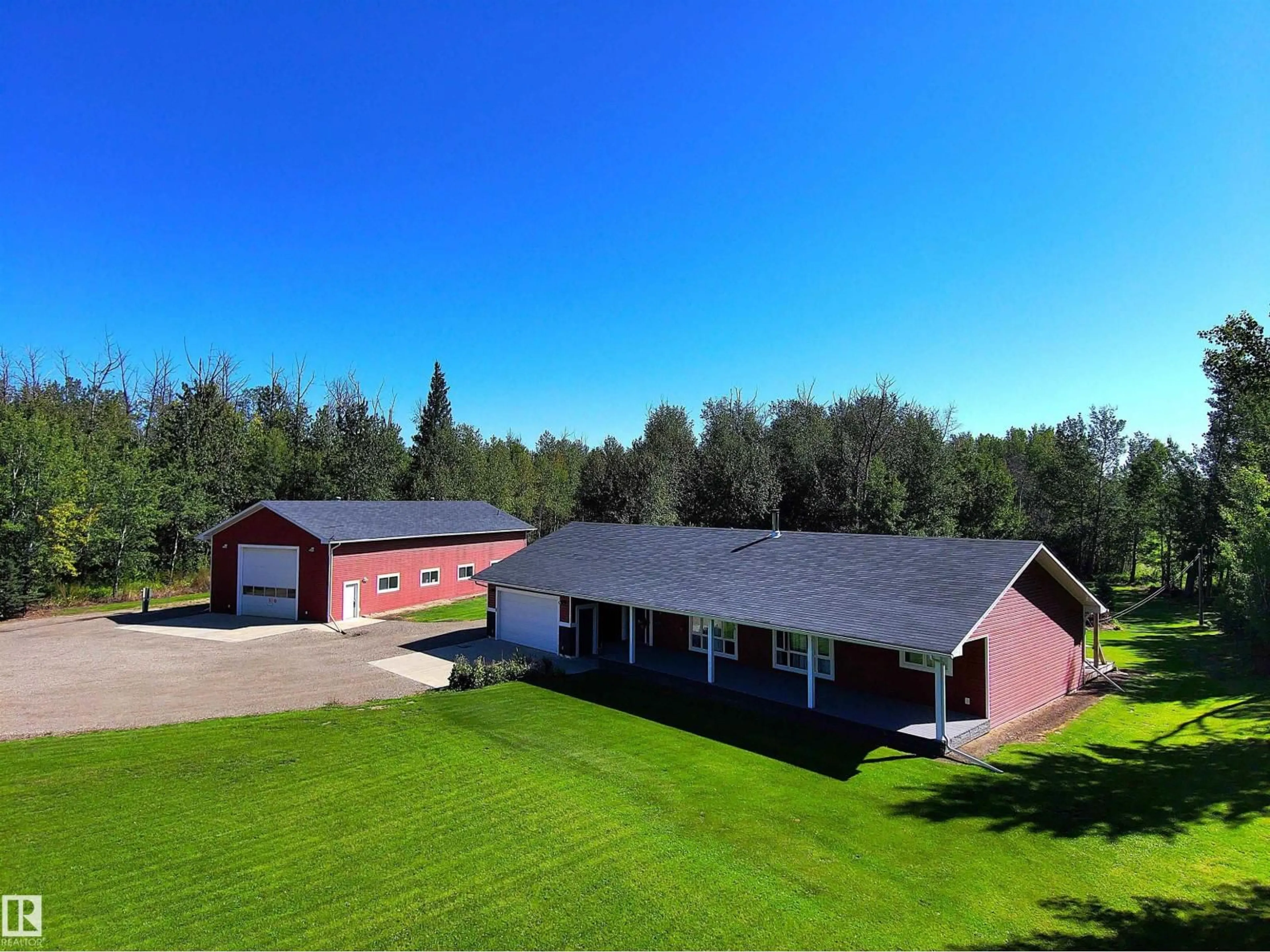 A pic from outside/outdoor area/front of a property/back of a property/a pic from drone, building for 55101 RGE ROAD 25, Rural Lac Ste. Anne County Alberta T0E1V0